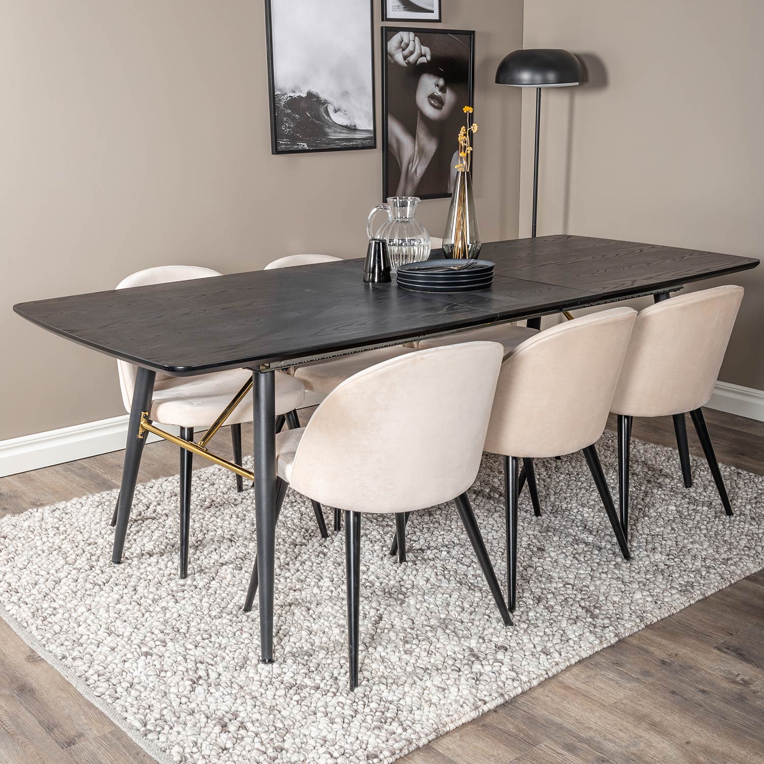 Matgrupp Venture Home Gold med 6 Velvet Stolar