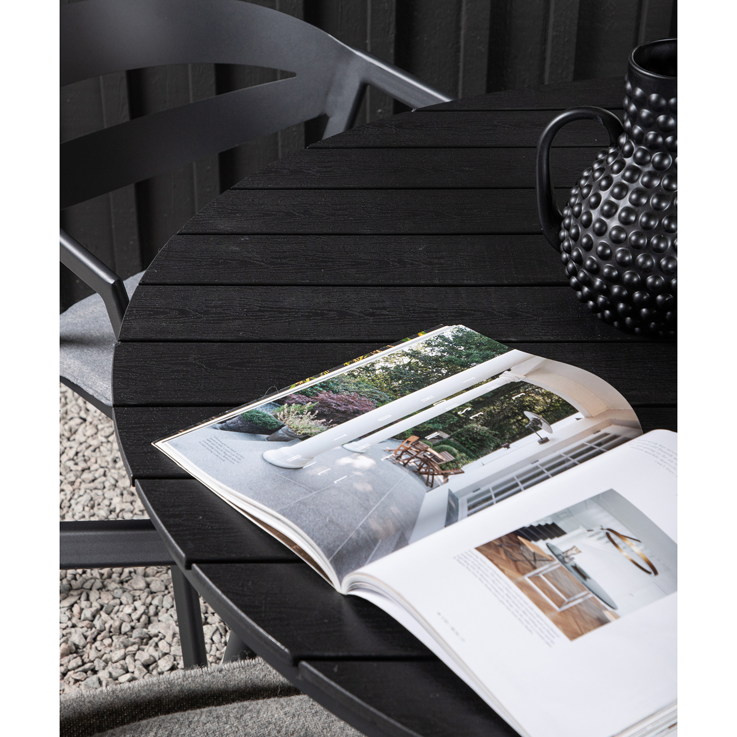 Matgrupp Venture Home Break Ø120 med 4 Slit Stapelstolar