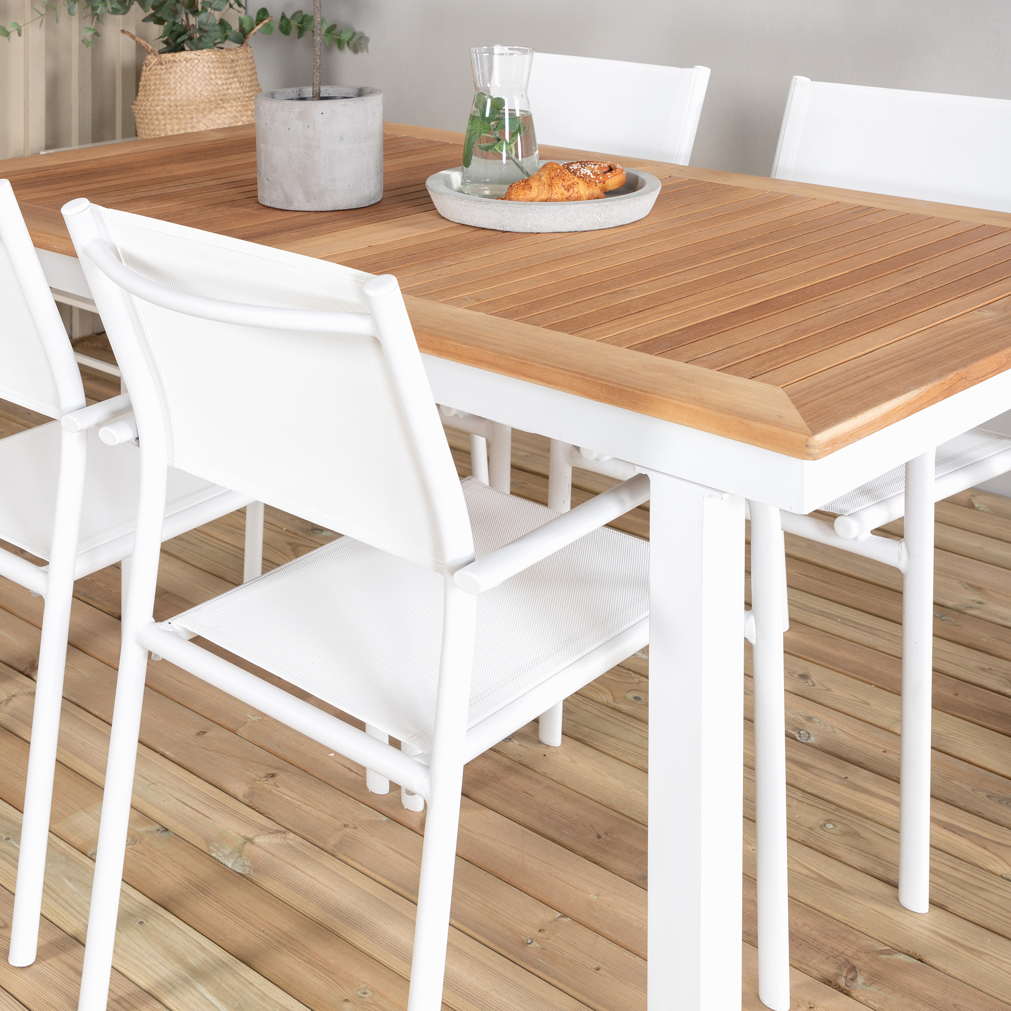 Matgrupp Venture Home Perla 152/210 med 4 Siri Karmstolar