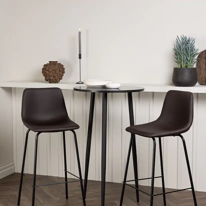 Matgrupp Venture Home Plaza Ø60 cm med 2 st Alexi stolar