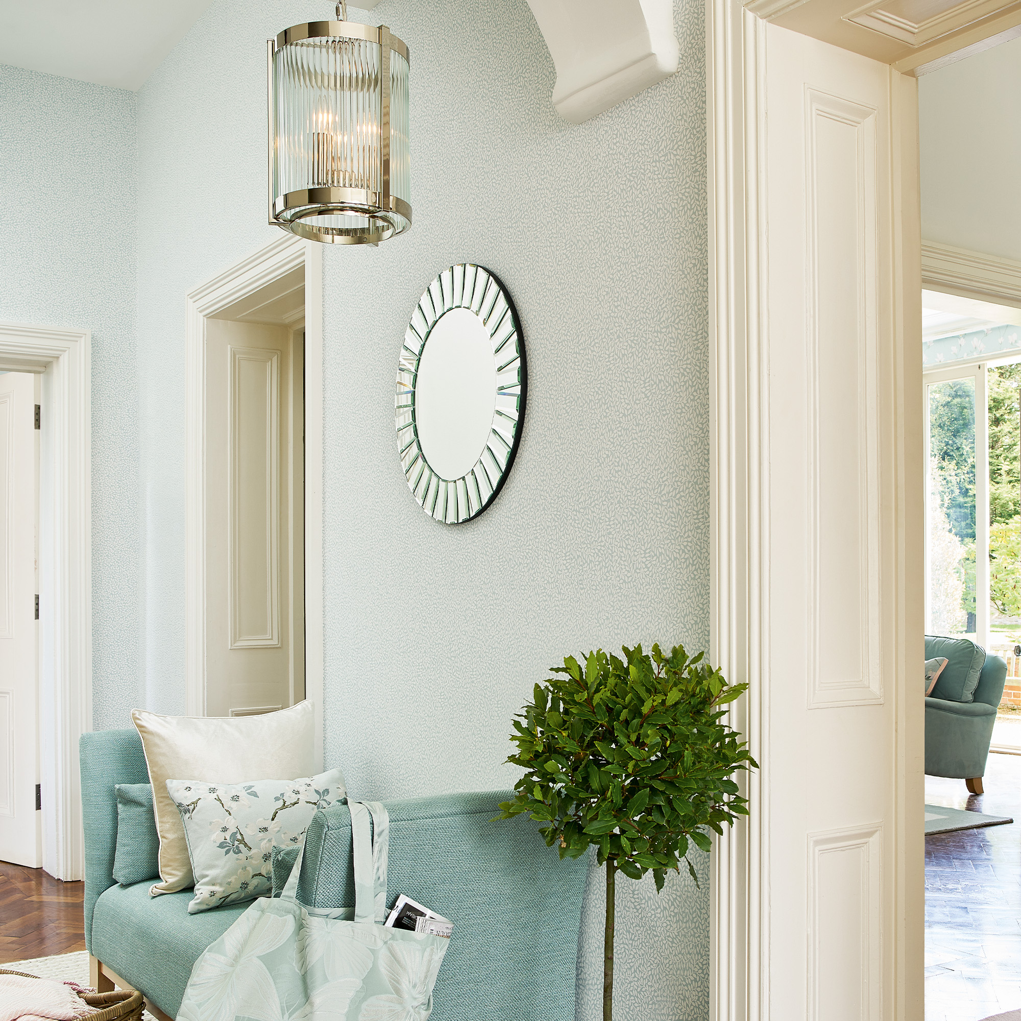 Tapet Laura Ashley Little Vines Enteneier Blå
