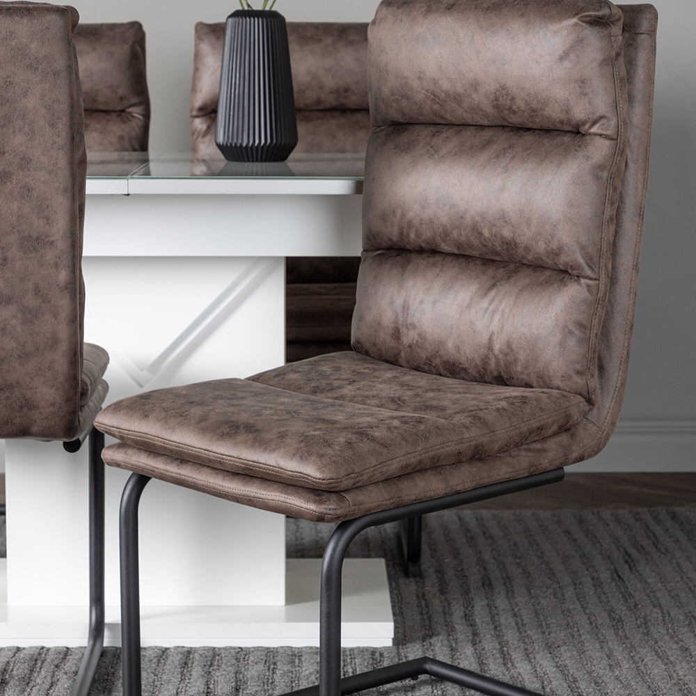 Matgrupp Venture Home Pluto med 4 Zizo Stolar