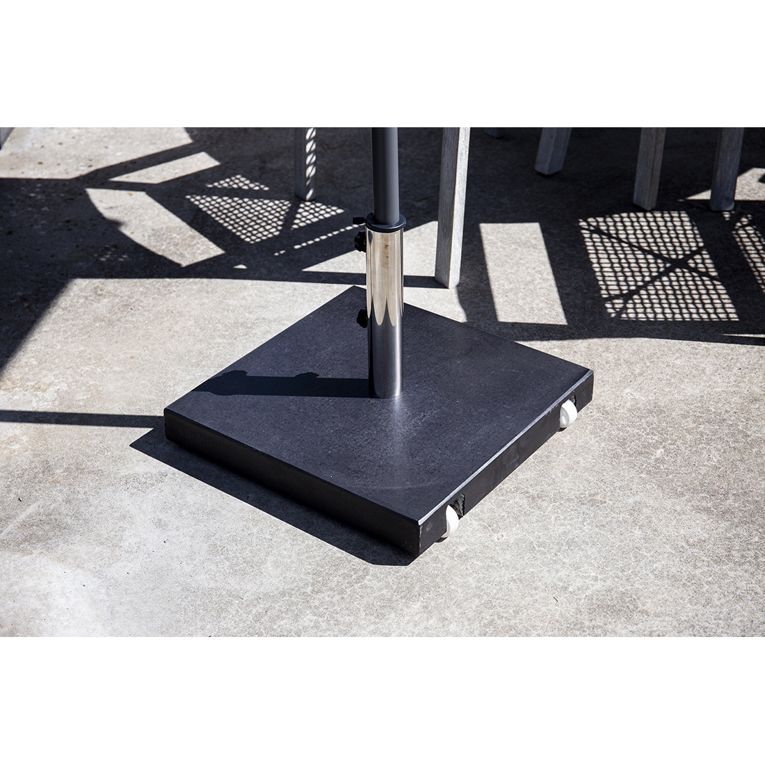 Stathera - Umbrella stone - Granite Svart