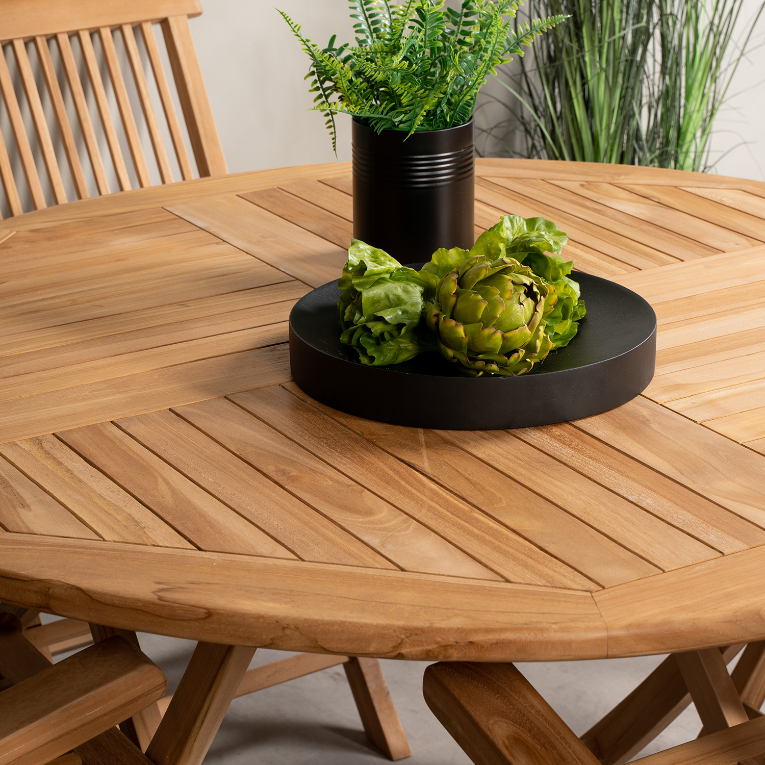 Matgrupp Venture Home Kenya Ø120 cm Teak med 4 Kenya Fällbara Stolar med Armstöd