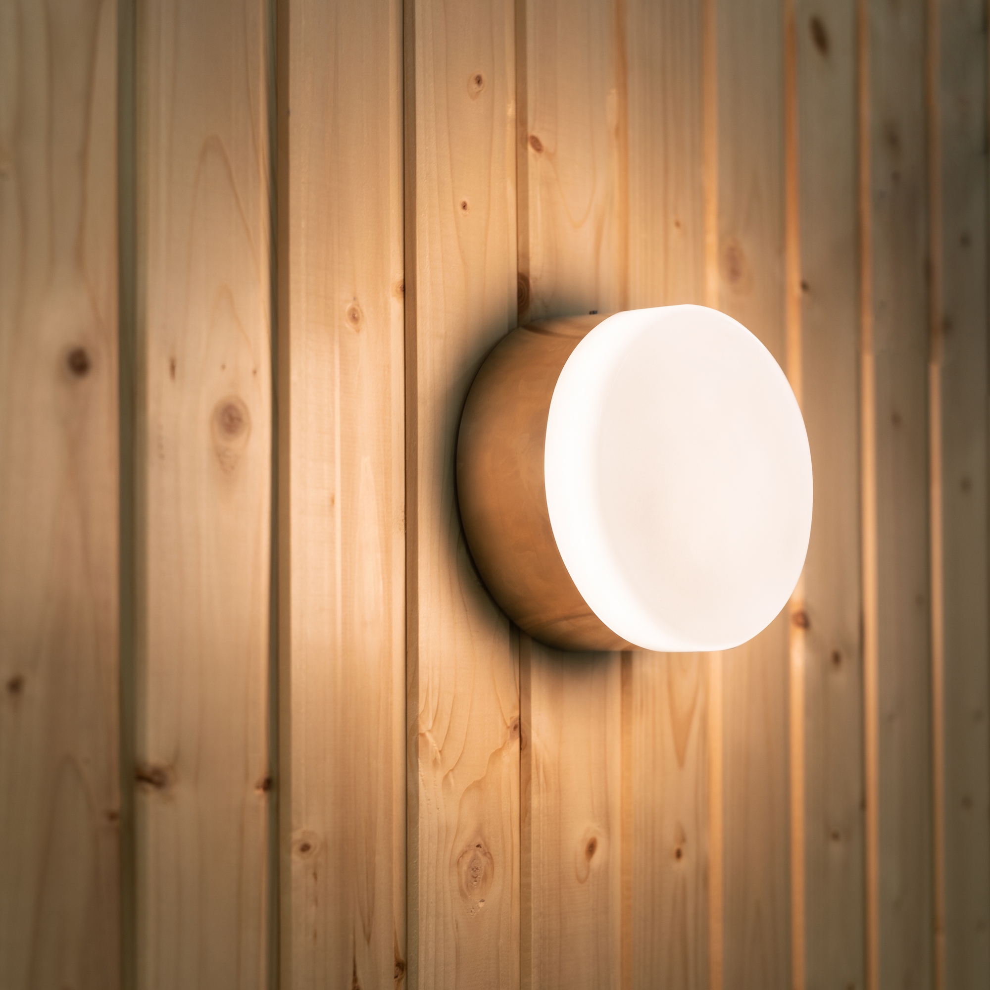 Väggarmatur Hide-a-lite Heatwall BS 2700K