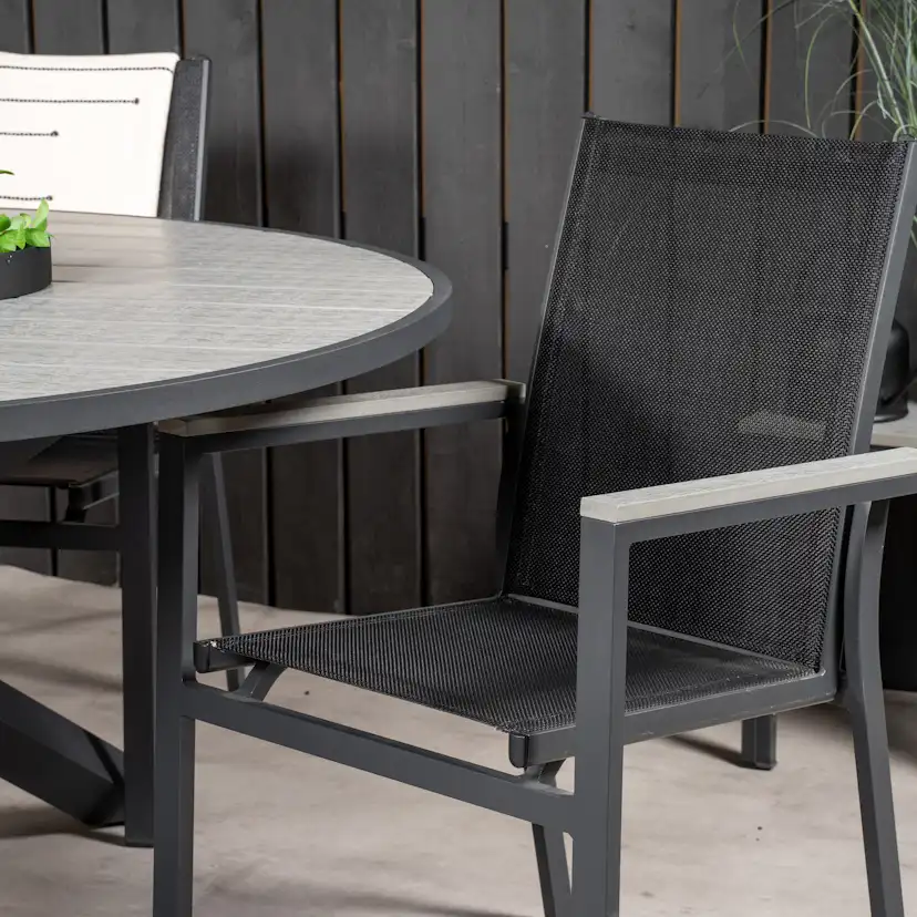 Parma - Table ø 140 - Svart Alu /Grey Aintwood+Parma Arm Cha Svart/Grå