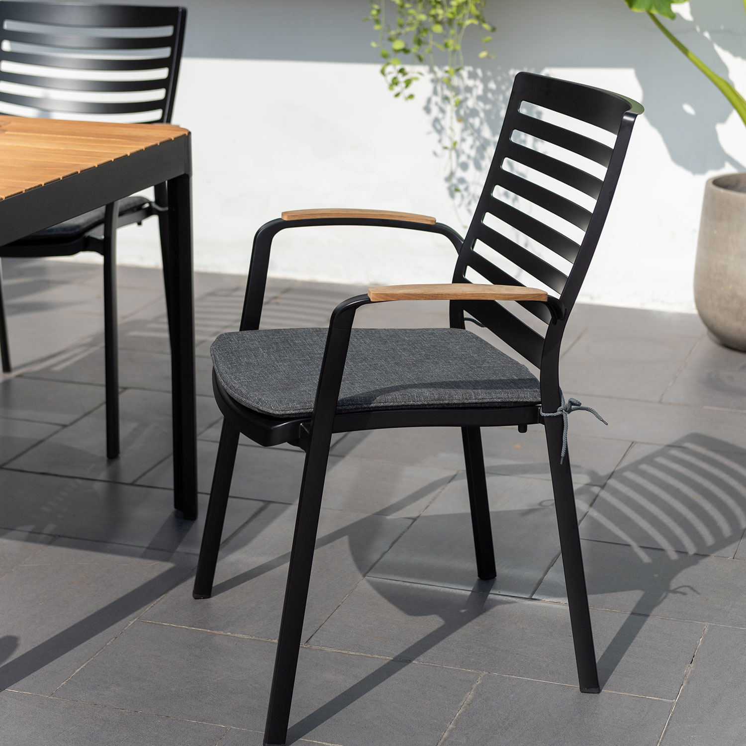 Stol LifestyleGarden Portals Dark