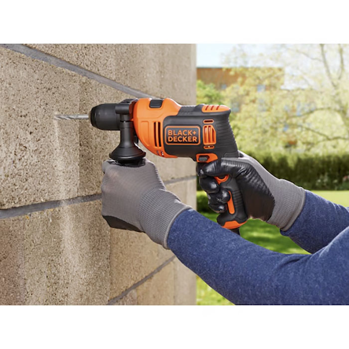 Slagborrmaskin Black & Decker BEH710 710W