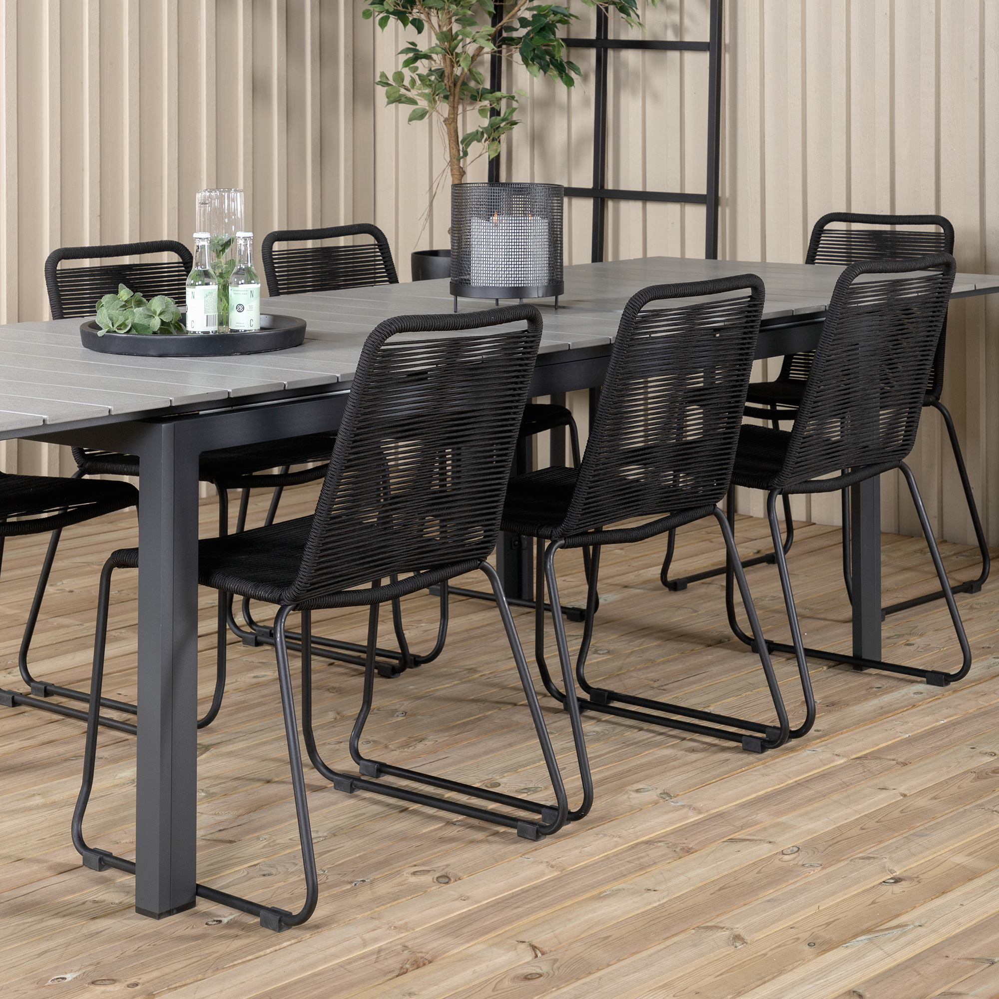 Matgrupp Venture Home Lova 224 med 8 Leon Stapelbara Matstolar