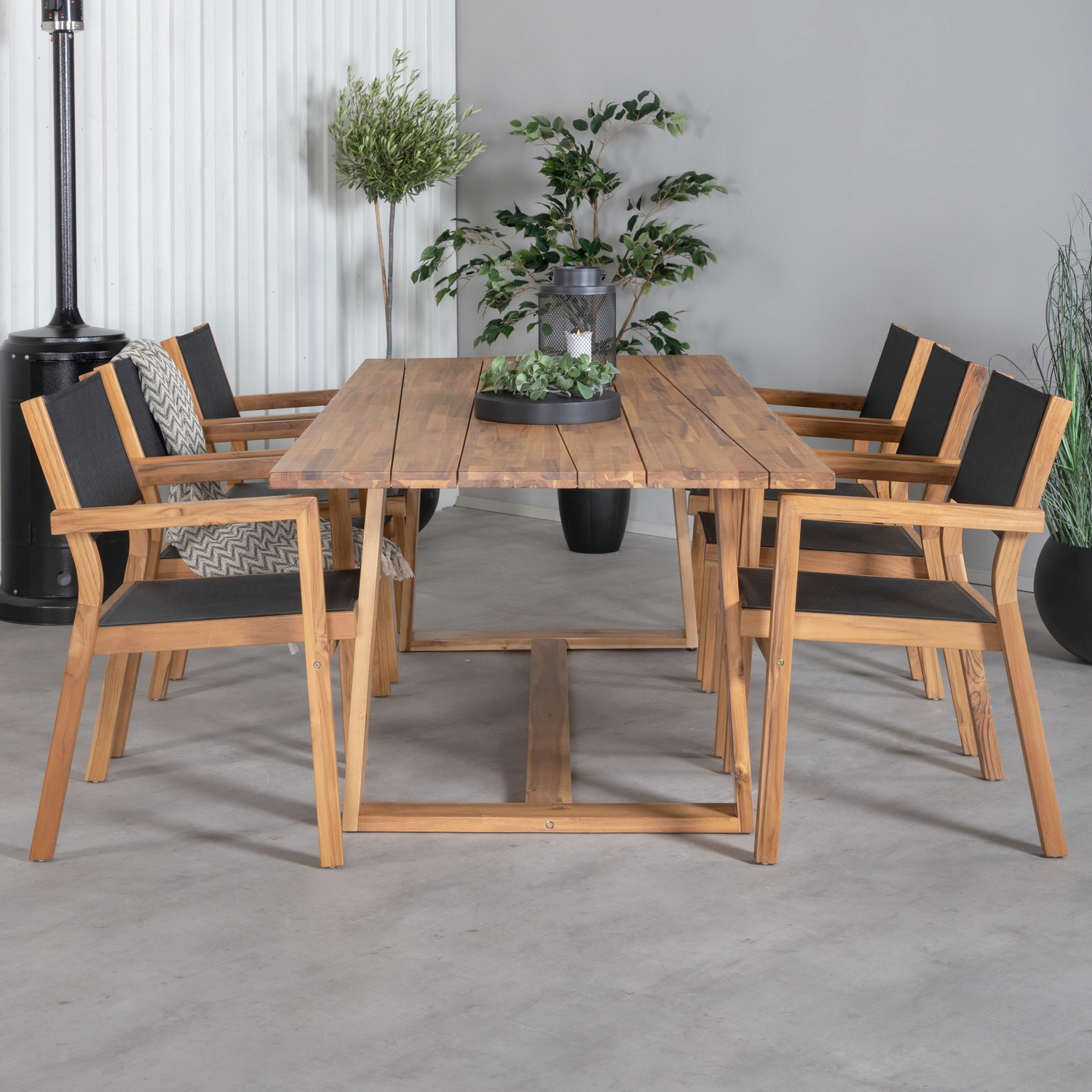 Matgrupp Venture Home Plarra med 6 Vum Stapelbara Matstolar