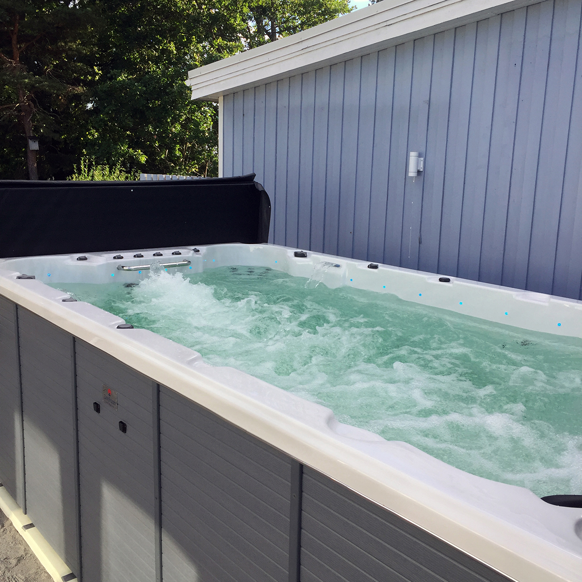 Swimspa DenForm 4,2M Spabad med LED-Lampor för 5 personer