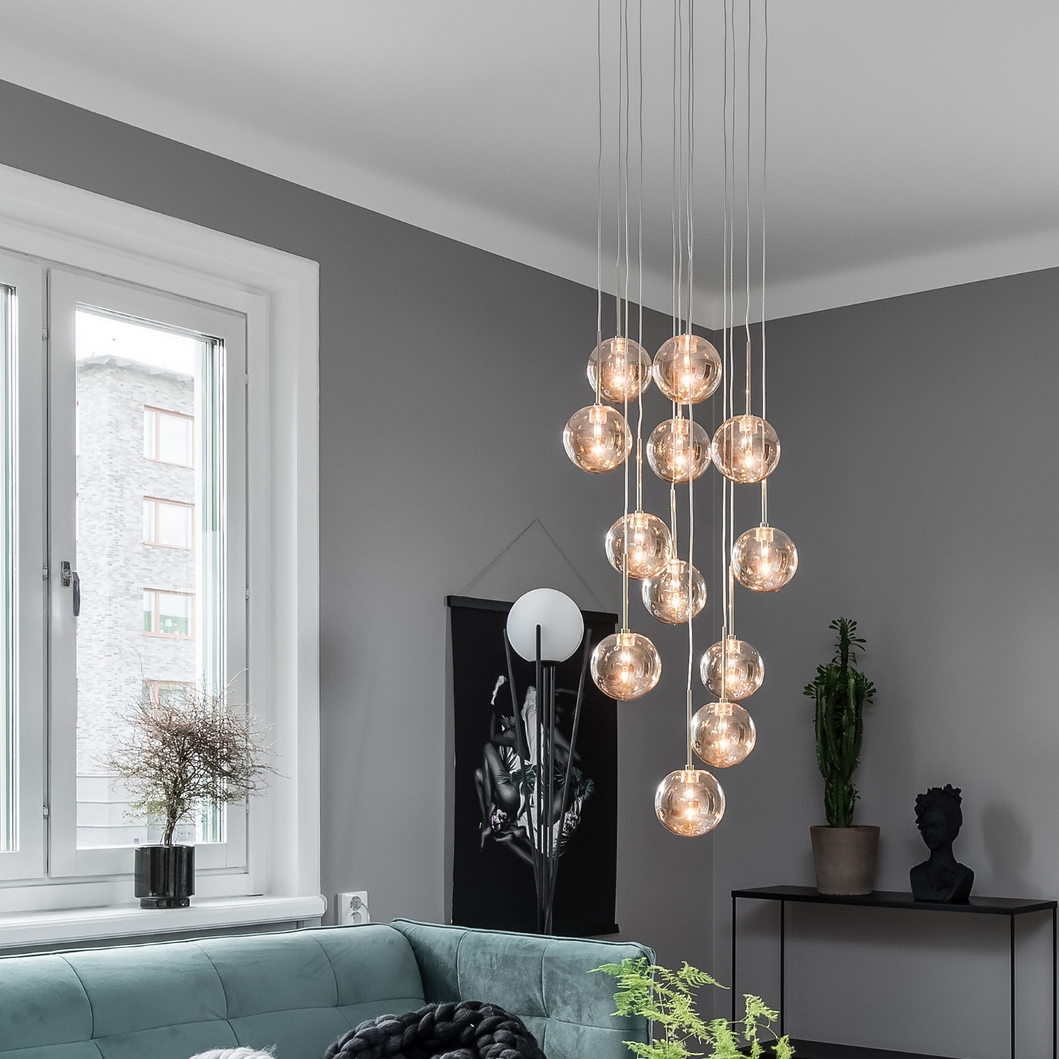 Taklampa Globen Lighting Skyfall Amber
