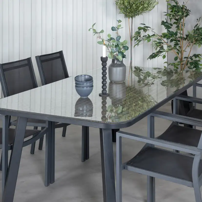 Matgrupp Venture Home Olle med 6 Curz Stapelbara Matstolar