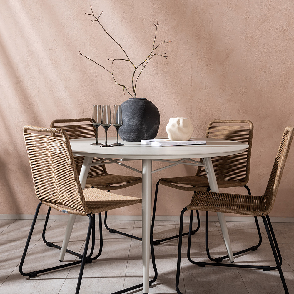 Matgrupp Venture Home Lina med 4 Black Stolar