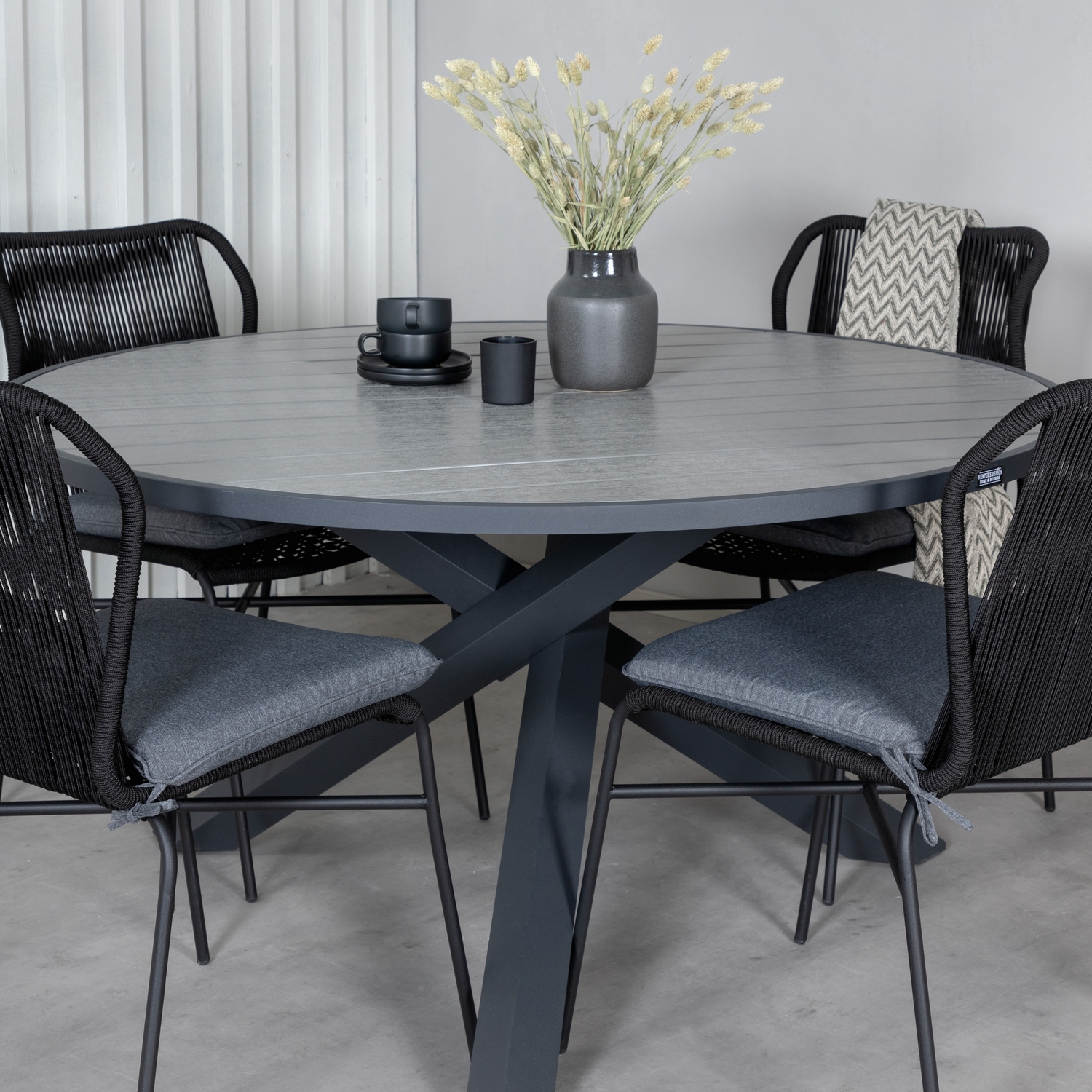 Matgrupp Utomhus Venture Home Pincy med 4 Jefferson Stapelbara Trädgårdsstolar