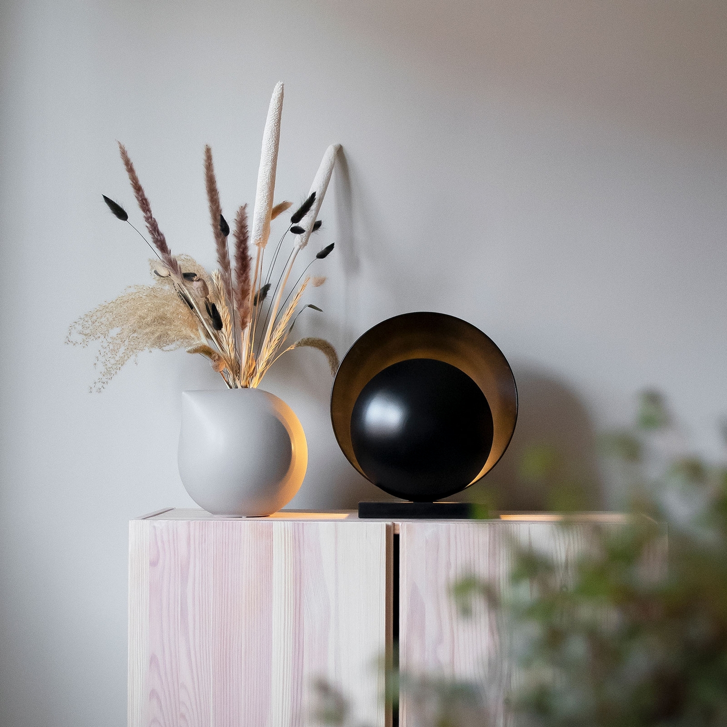 Bordslampa Globen Lighting Orbit