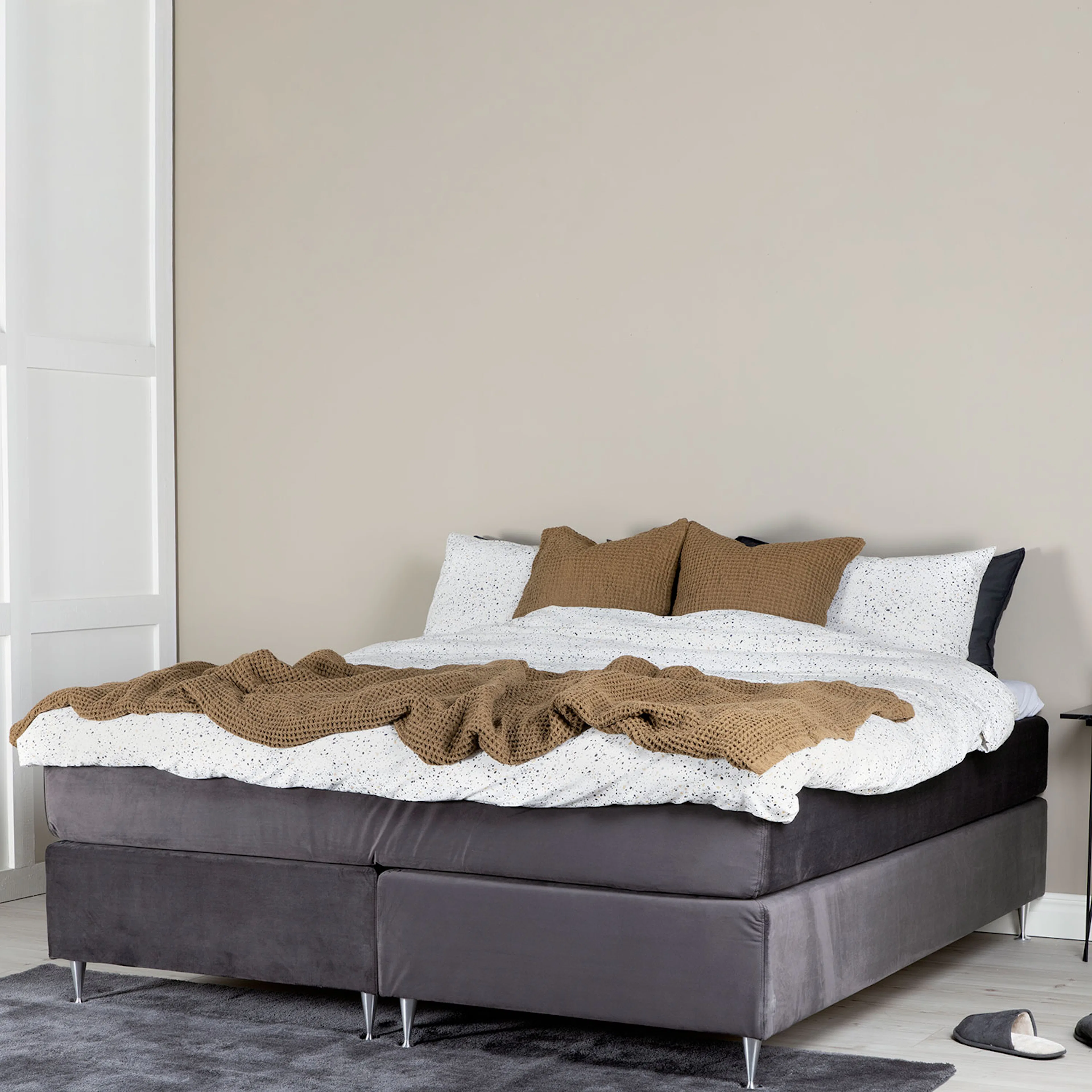 Kontinentalsäng Venture Home Furufal i Sammet