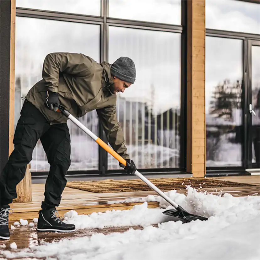Snöraka Fiskars X-Series Roller