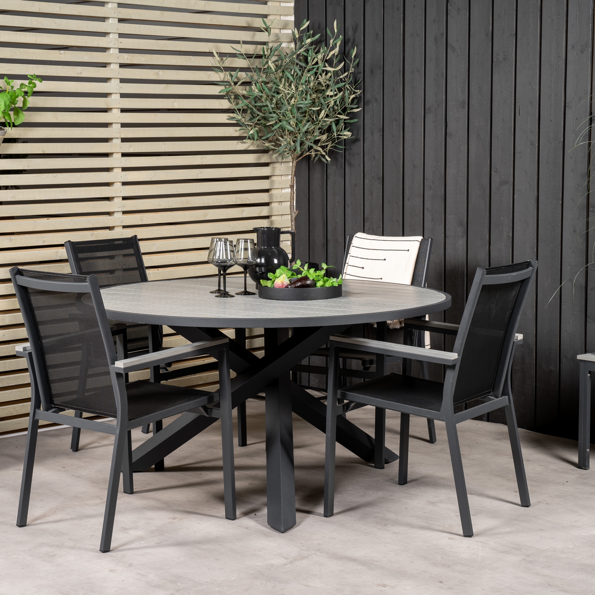 Matgrupp Venture Home Pincy Ø140 med 4 Pincy Stolar