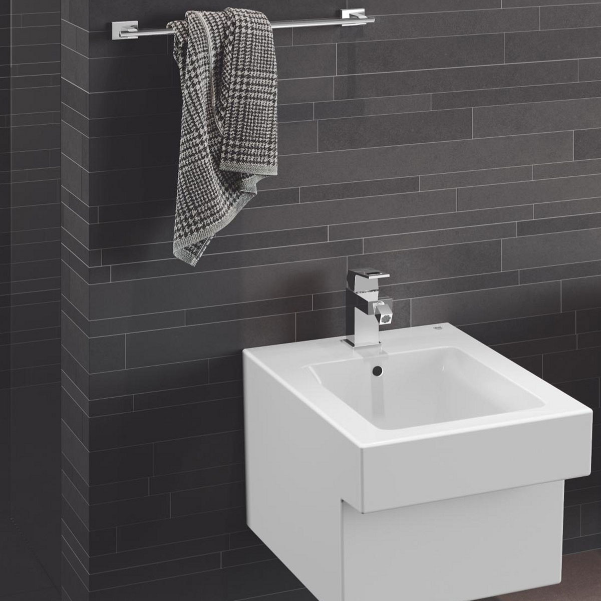 Handduksstång Grohe Essentials Cube 620 mm