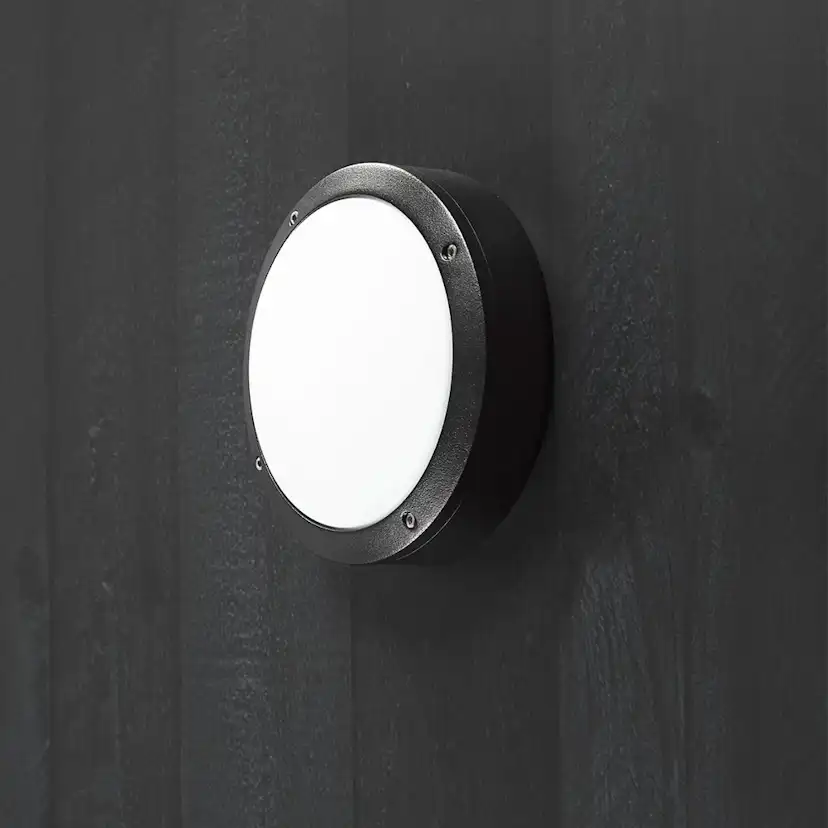Desi 22 Tak Aluminium | Plast Svart Svart