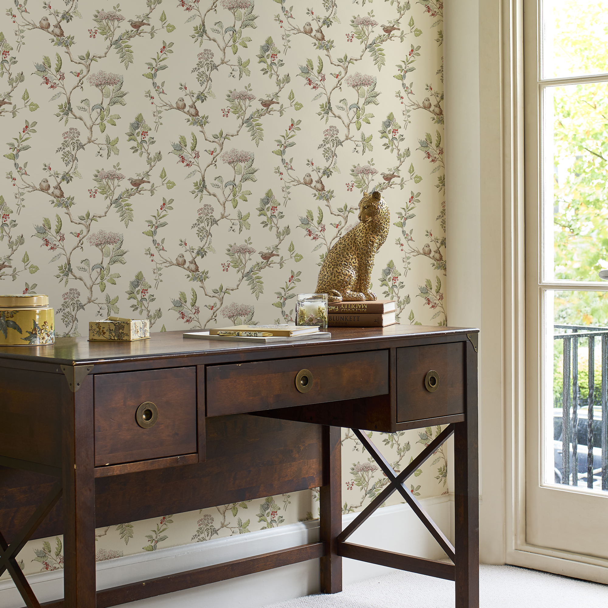 Tapet Laura Ashley Elderwood Naturel EasyUp, Mönstrad Flerfärgad