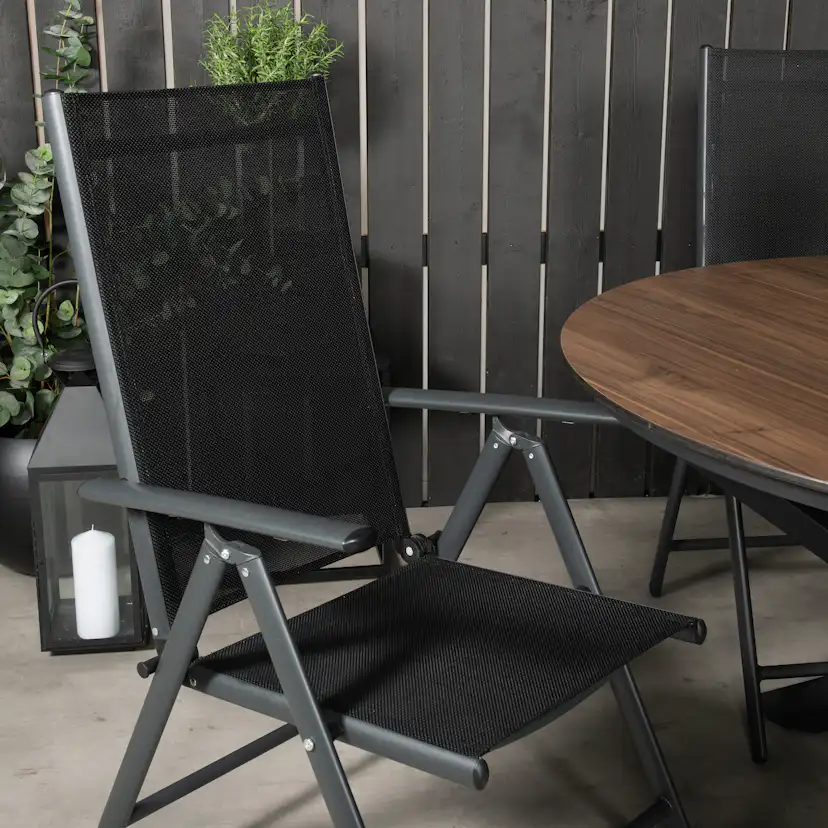 Matgrupp Venture Home Lea Ø 120 med 4 Bront Stolar