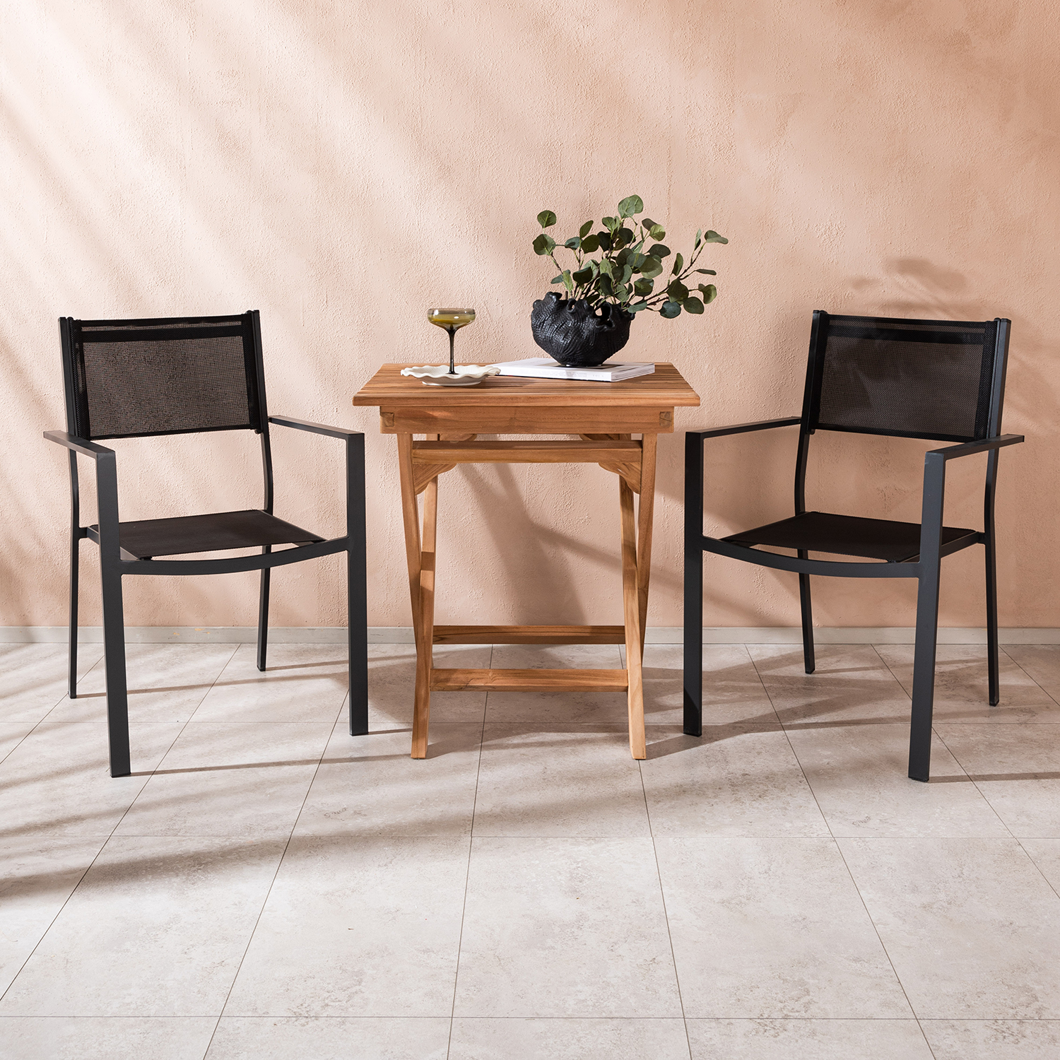 Cafégrupp Venture Home Ghana Teak 70x70 cm med 2 Copacabana Stapelstolar