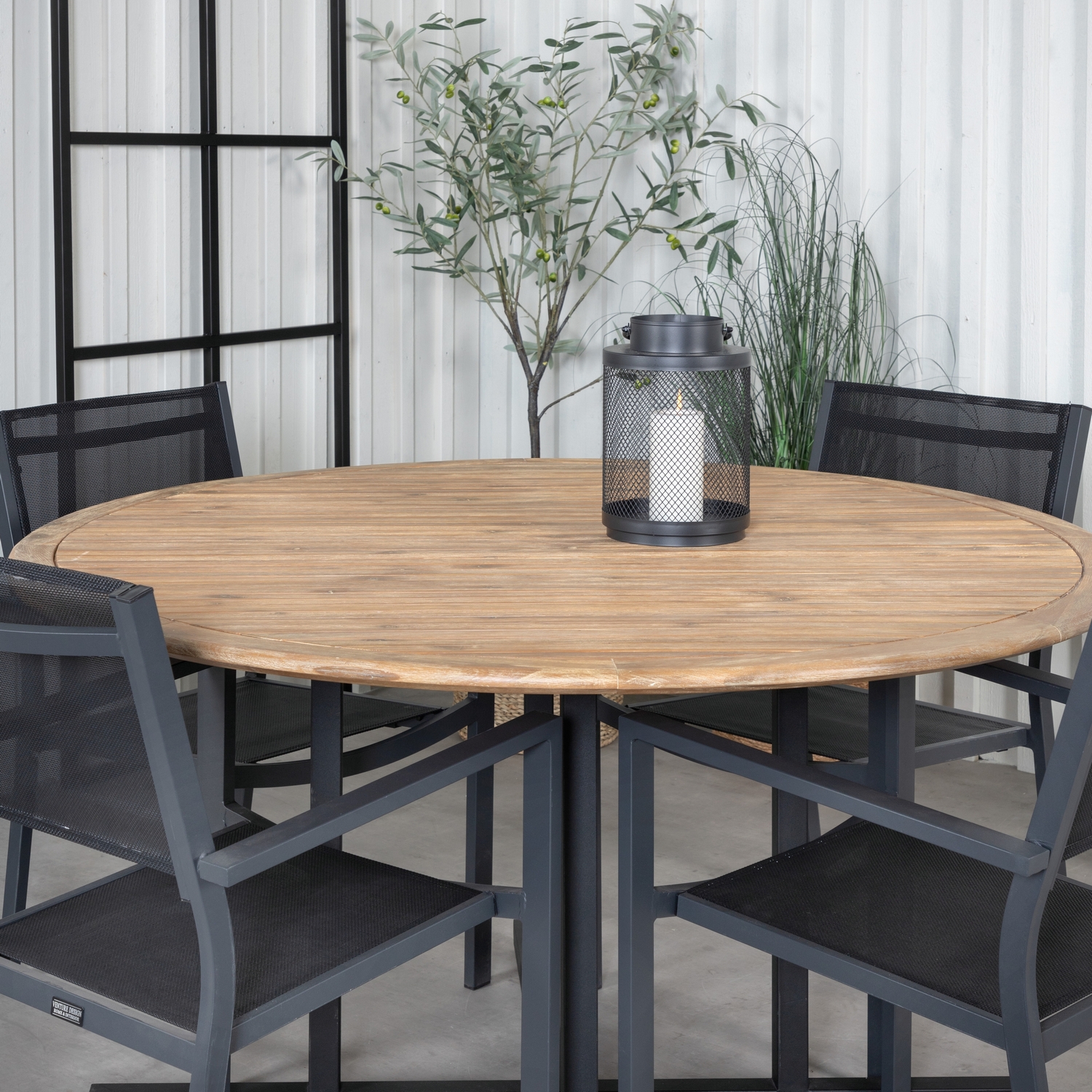 Matgrupp Venture Home Zurc med 4 Curz Stapelbara Matstolar