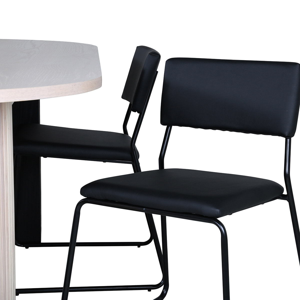 Matgrupp Venture Home Bianca matbord och Kungshamn matstol