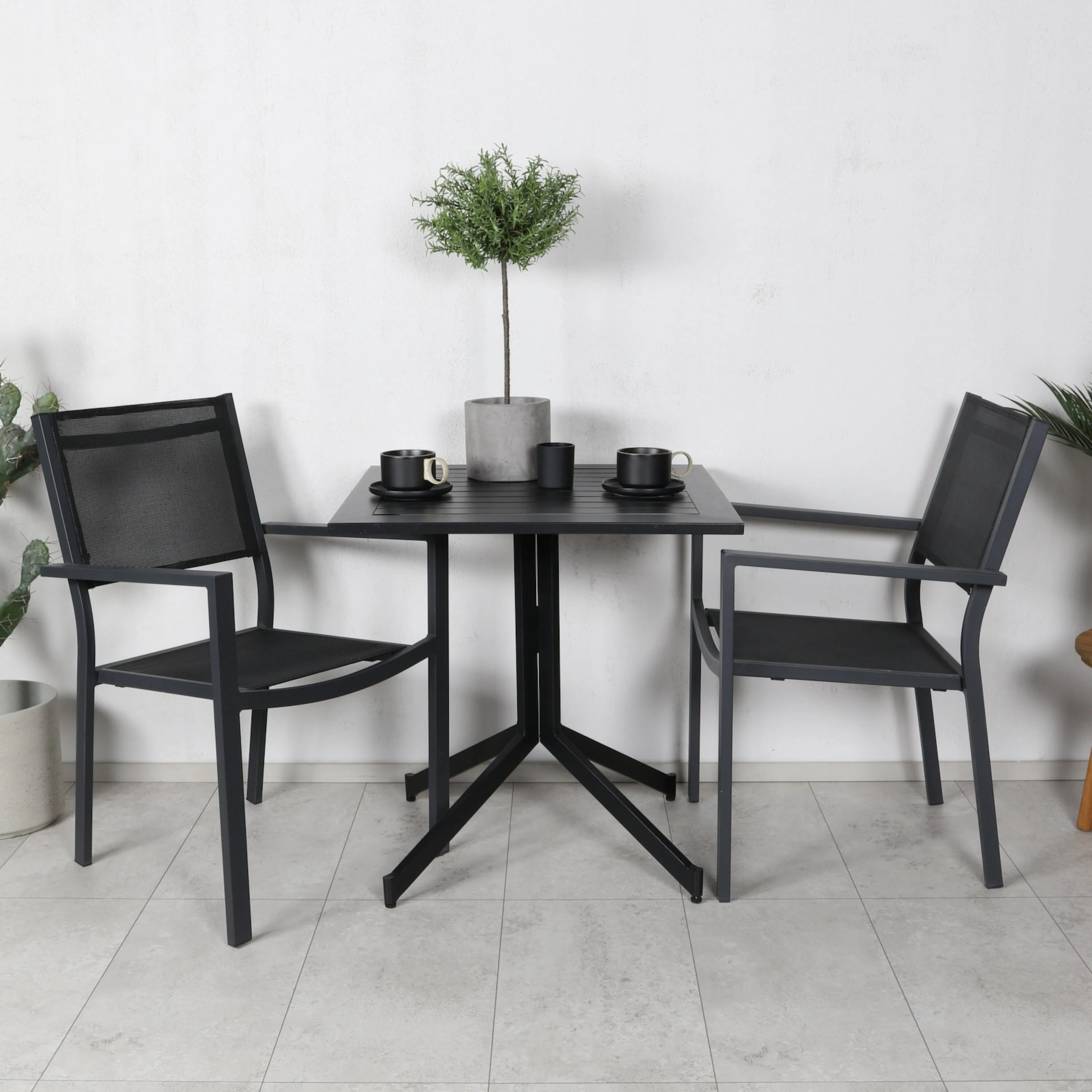 Cafégrupp Venture Home Wella med 2 Cubb Matstolar