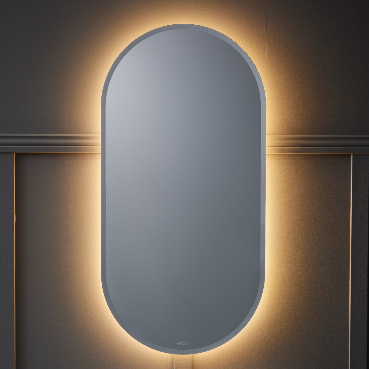 Badrumsspegel Miller Badrum Ambient DIM Classic Oval