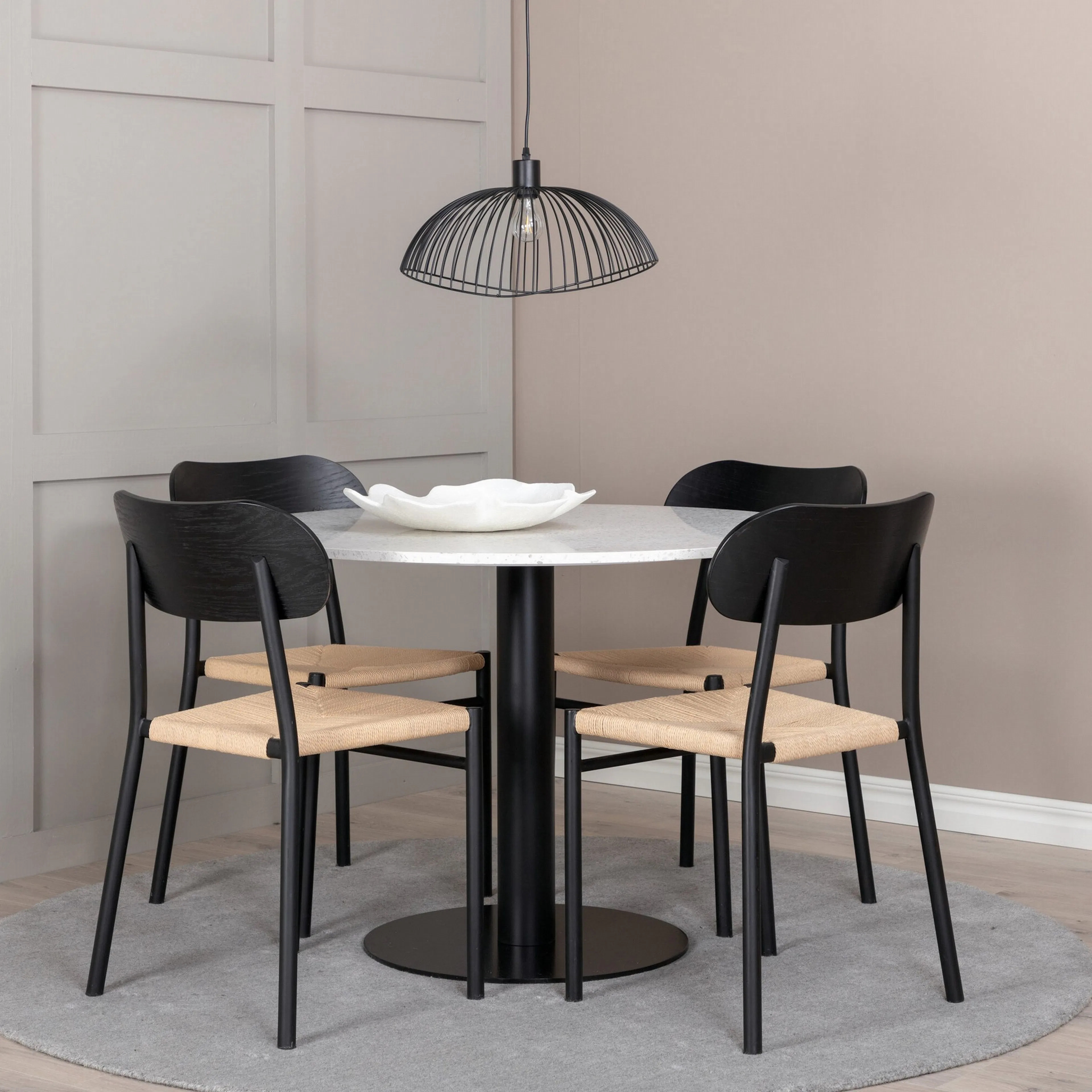 Razzia Dining Table 106cm -White Terazzo / Black +Polly Stee Vit/Svart