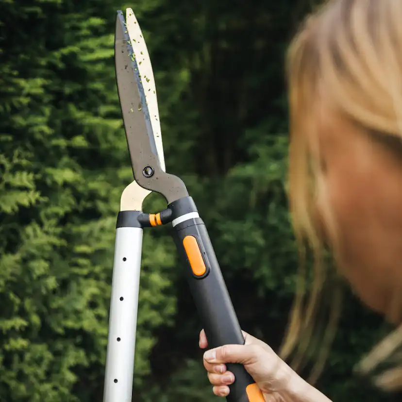 Häcksax Fiskars SmartFit teleskopisk HS86