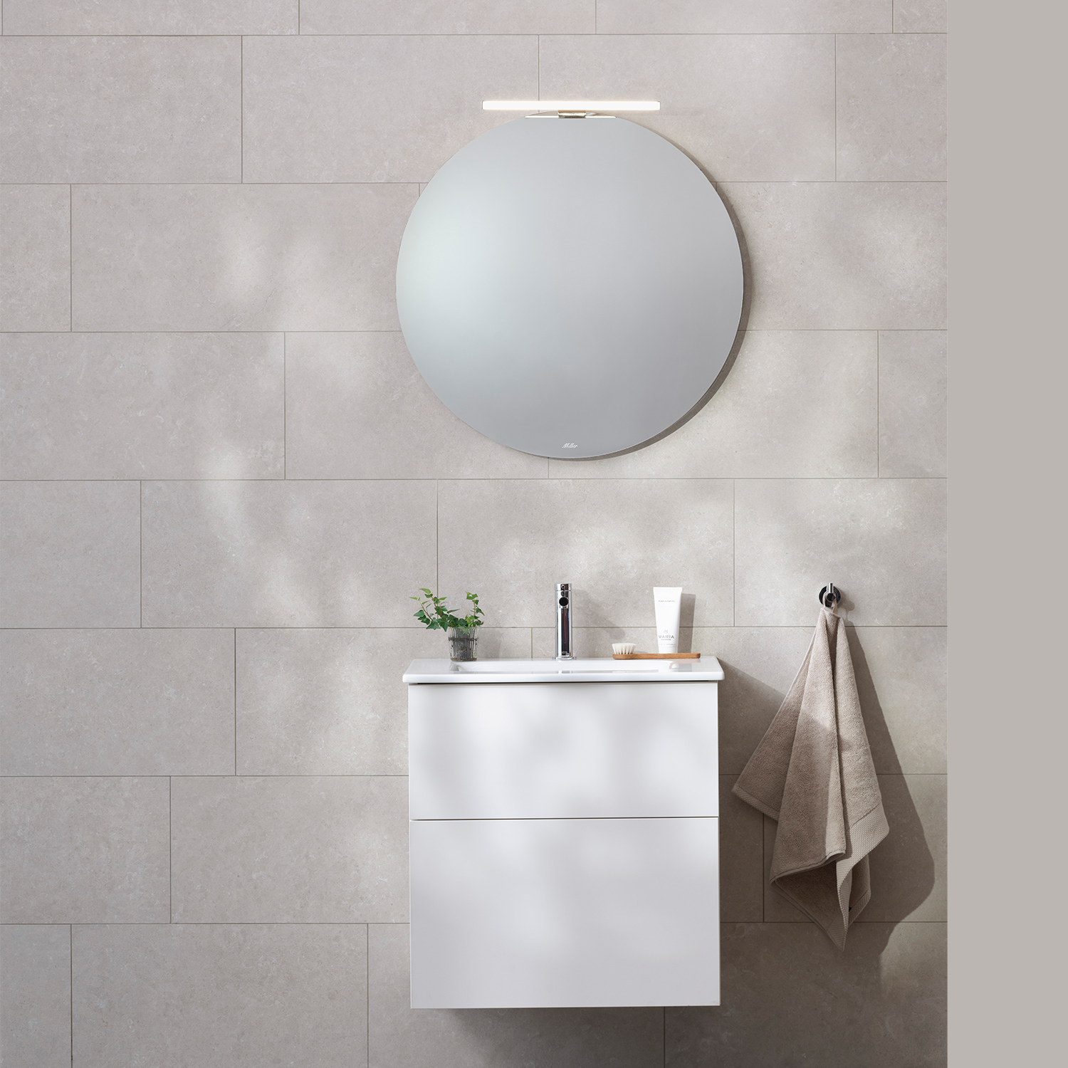 Möbelpaket Miller Badrum New York med Edge Tvättställ och Spegel