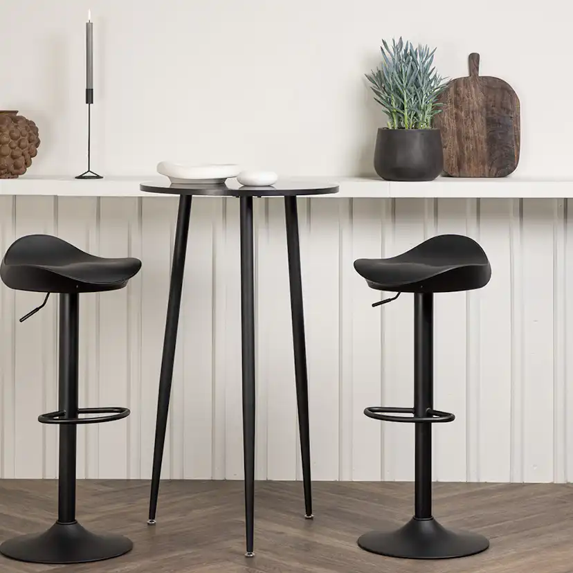 Matgrupp Venture Home Plaza Ø 60 cm med 2 Adesto Stolar
