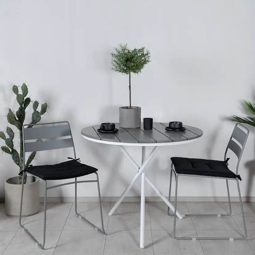 Matgrupp Venture Home Pandi Rund med 2 Liva Stolar