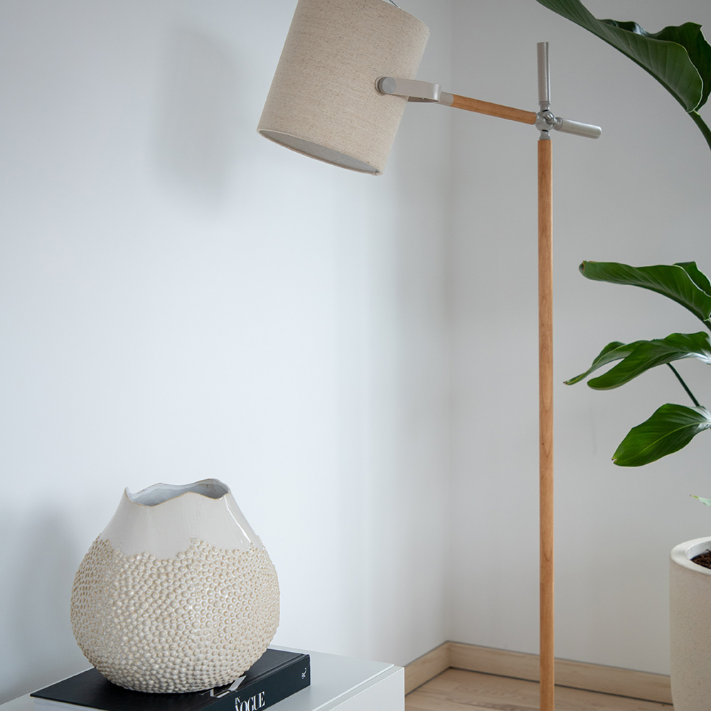 Golvlampa Venture Home Dennis