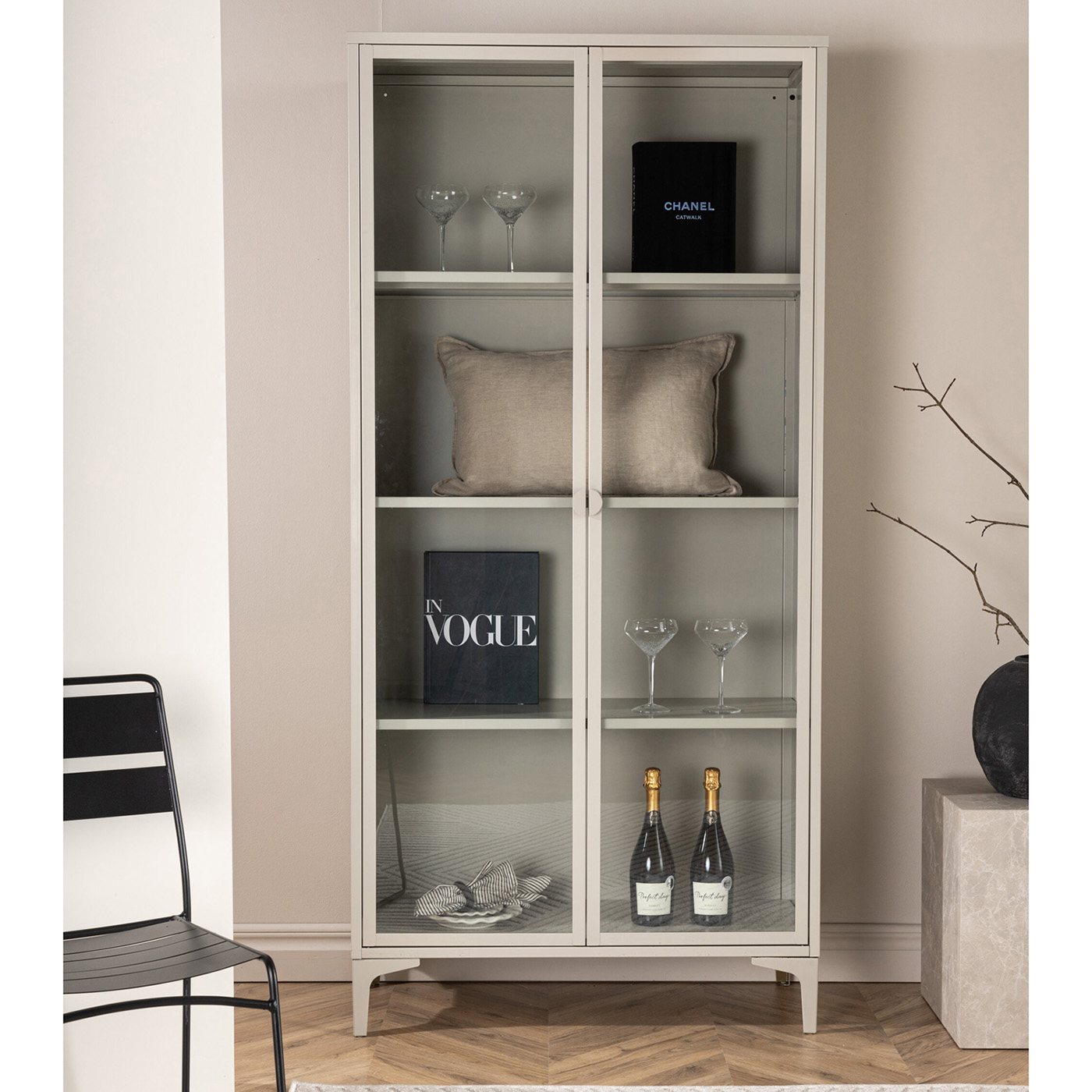 Skåp Venture Home Piring Vitrinskåp med Glasdörrar