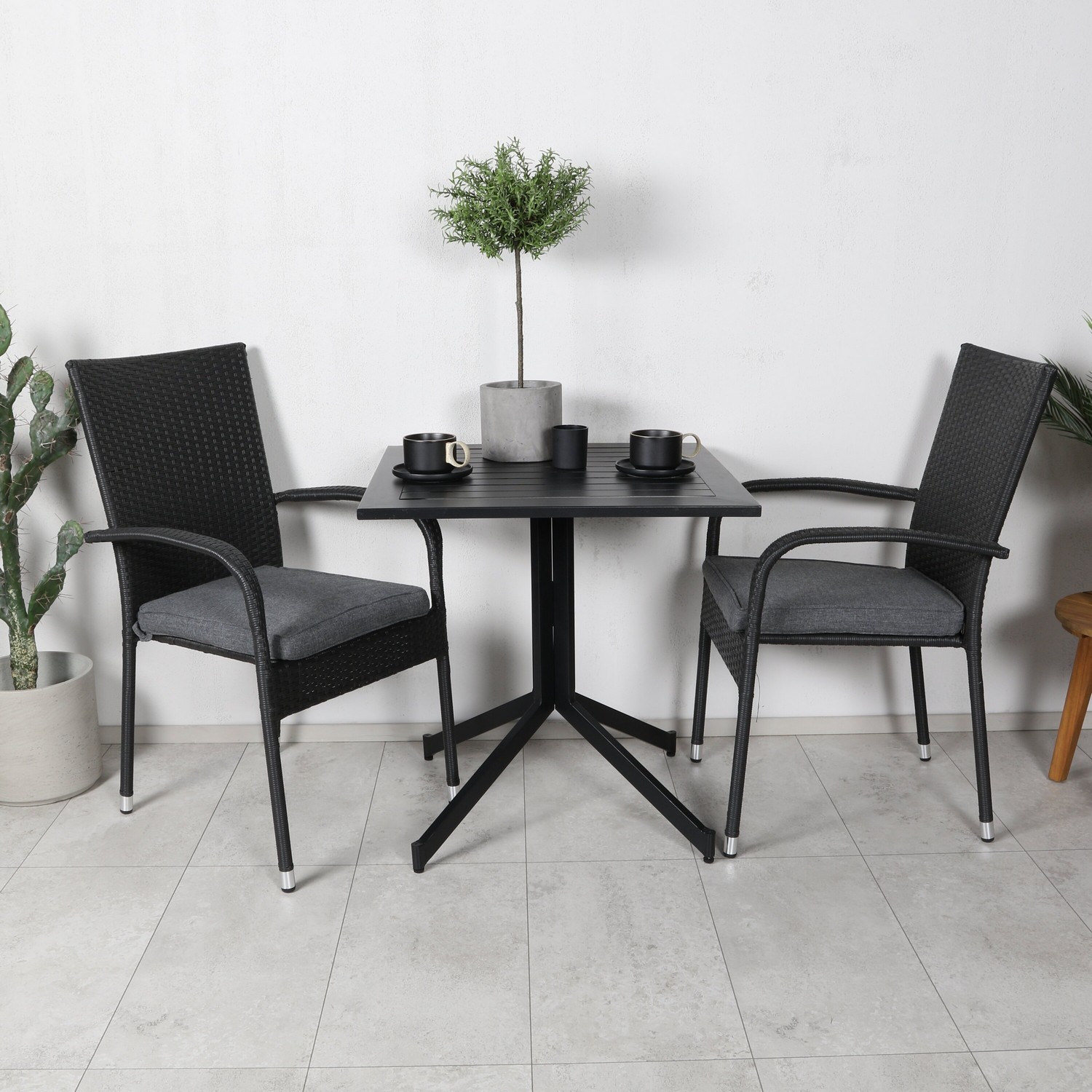 Cafégrupp Venture Home Wella med 2 Andy Trädgårdsstolar Utomhus