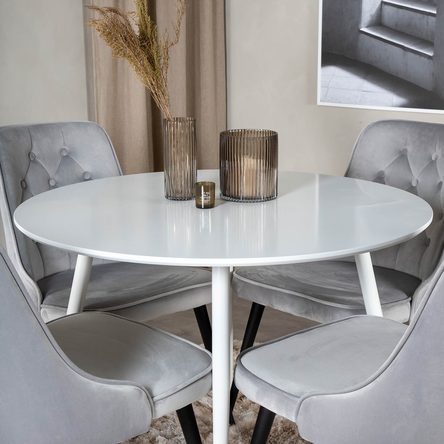 Matgrupp Venture Home Plake med 4 Vera Stolar Sammet Runt