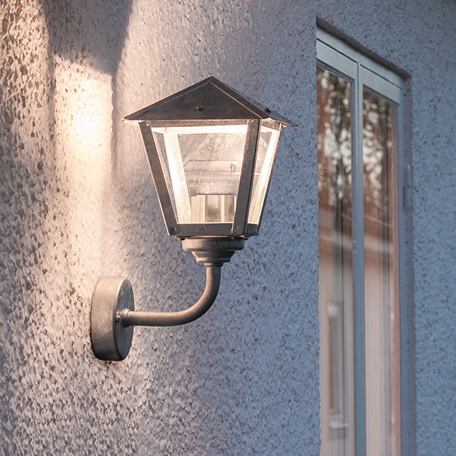 Vägglykta Gnosjö Konstsmide Benu Upp 8W Dimbar LED Galvaniserad