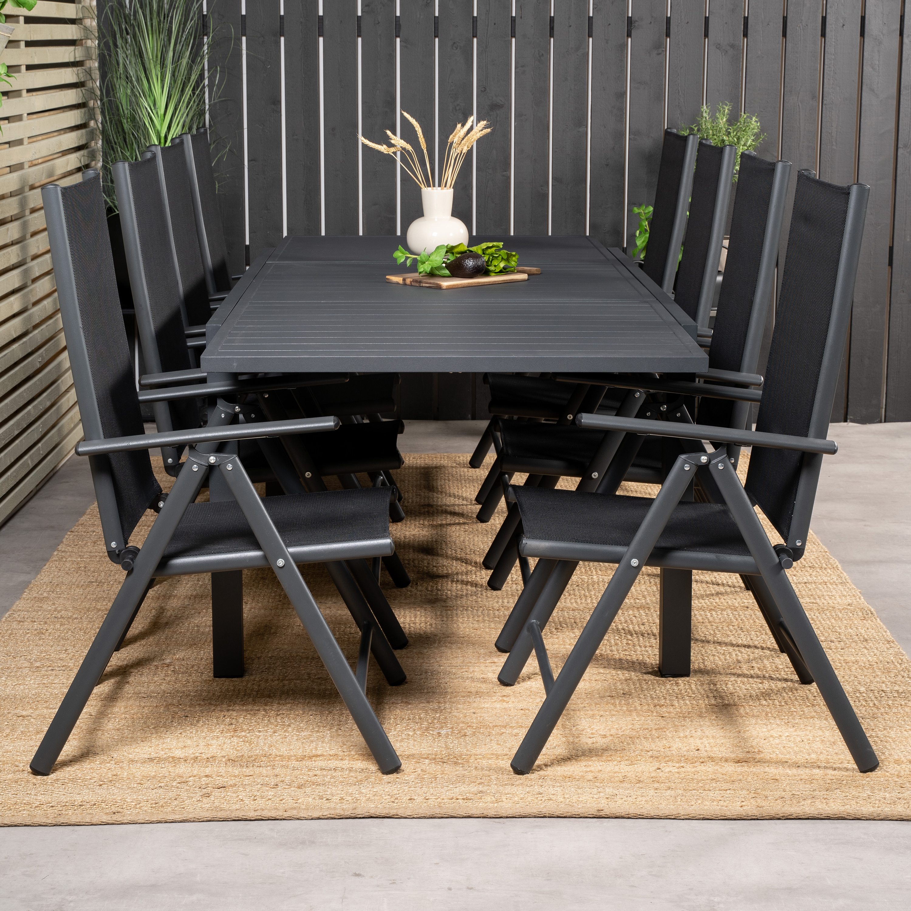Matgrupp Venture Home Madrid 160/240 med 8 Bront Matstolar