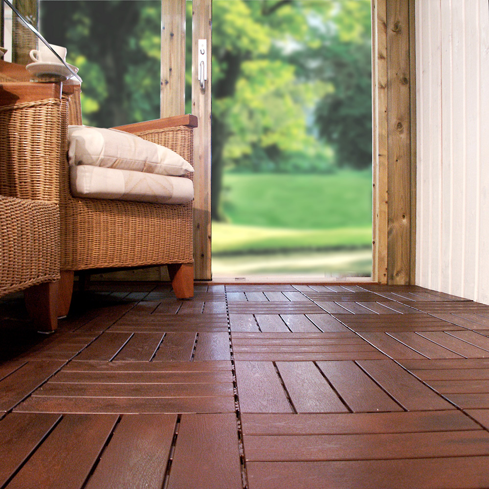 Golvplatta Hestraplattan Woodlook Mahogany Golvtrall för Balkong & Terrass