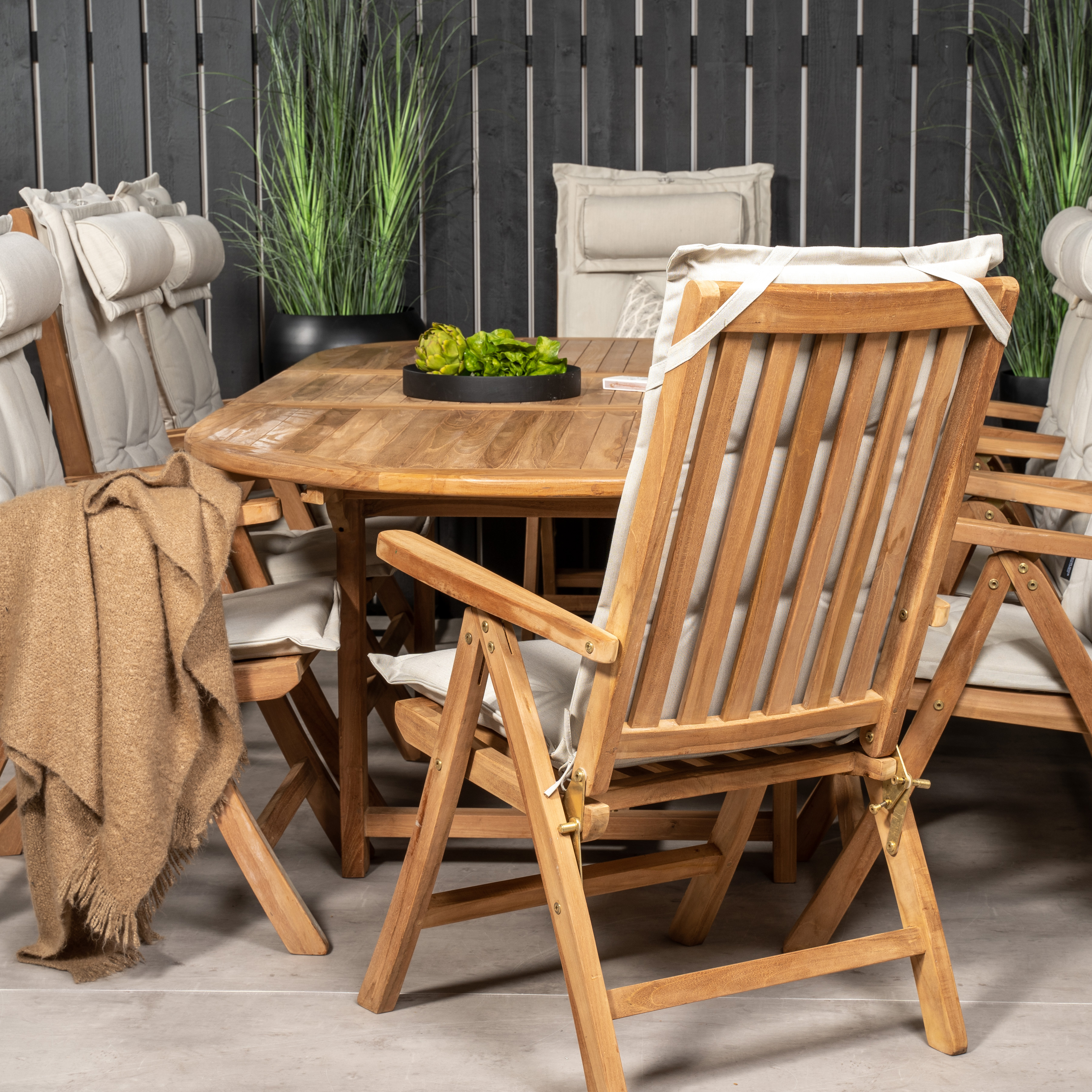 Matgrupp Venture Home Kiara 180/240 med 8 Positionsfåtöljer