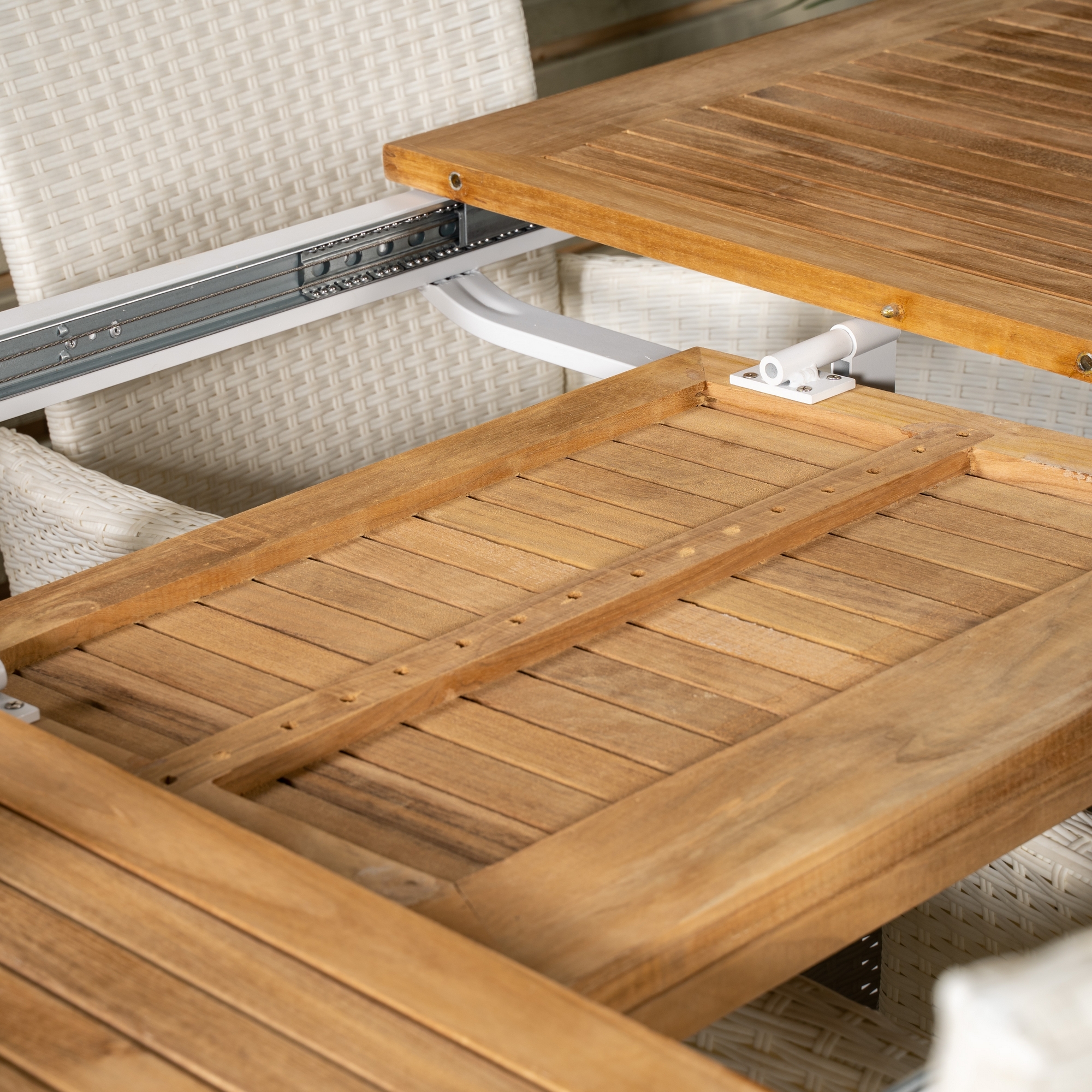 Matgrupp Venture Home Perla 152/210 med 4 Pishi Matstolar