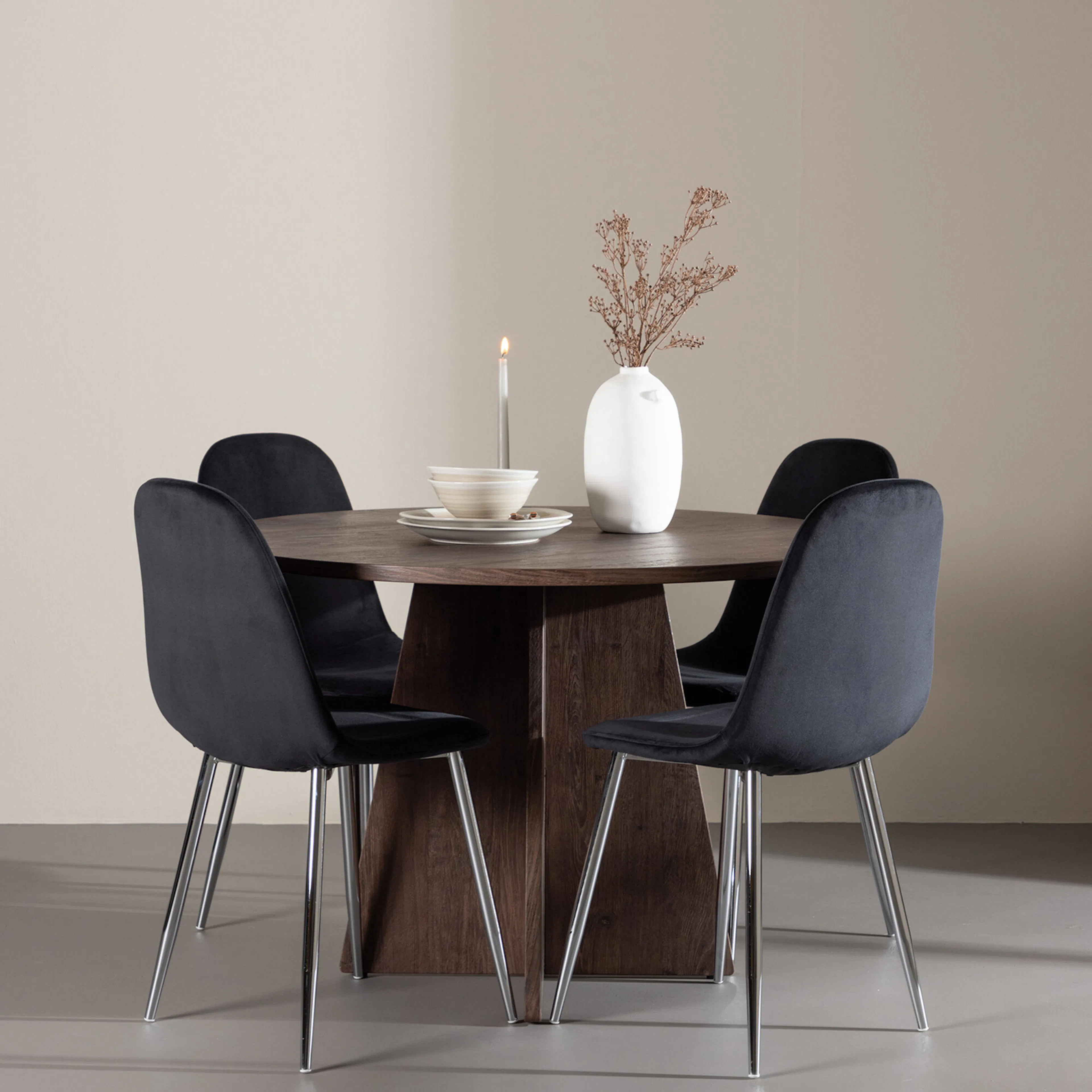 Bootcut Dining Table with Polar Dining Chair Färg: Mocka/Svart, Ben: Stål