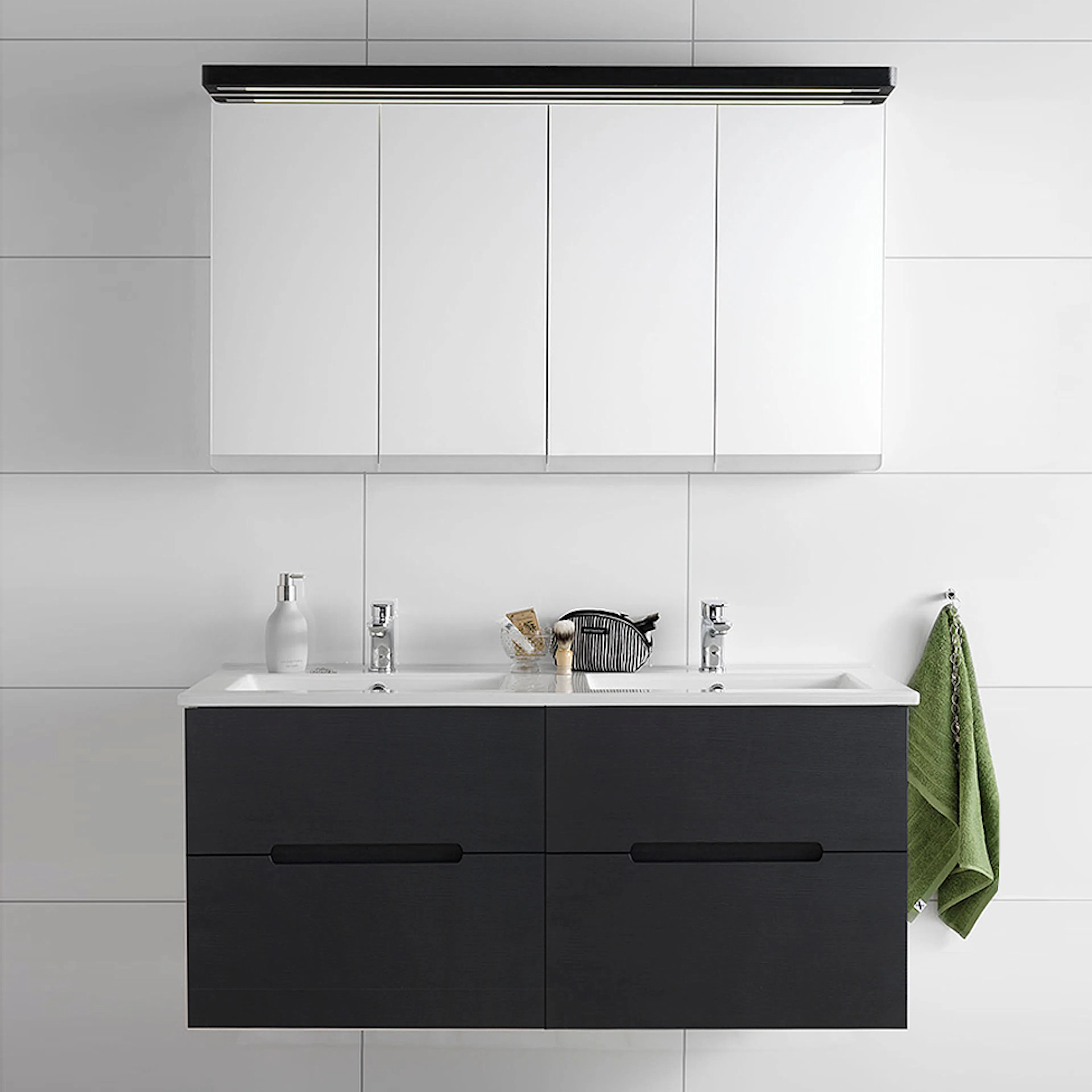 Möbelpaket Hafa Sun Svart Ek Spegelskåp Dubbel