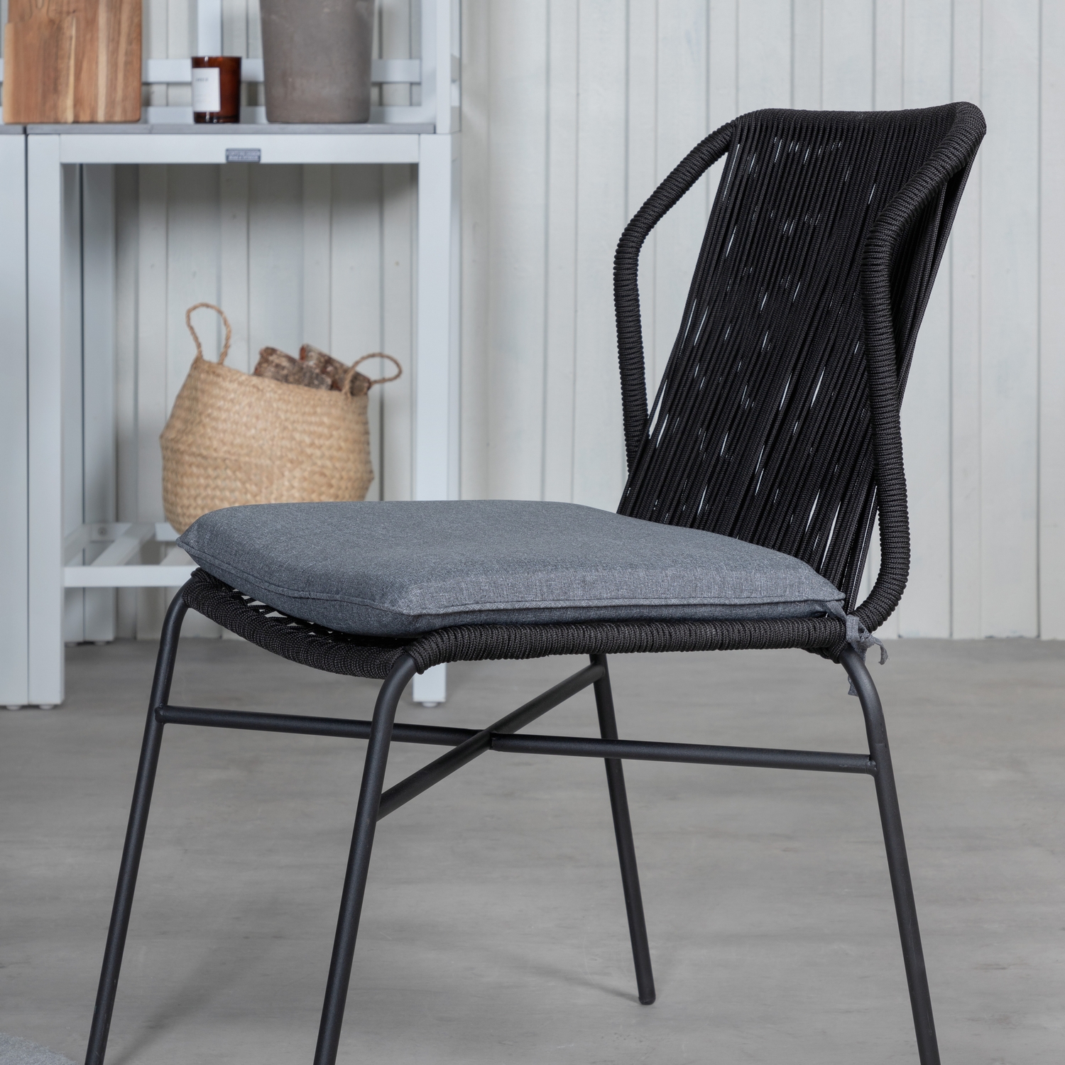 Matgrupp Venture Home Lova 224 med 6 Jefferson Stapelbara Matstolar
