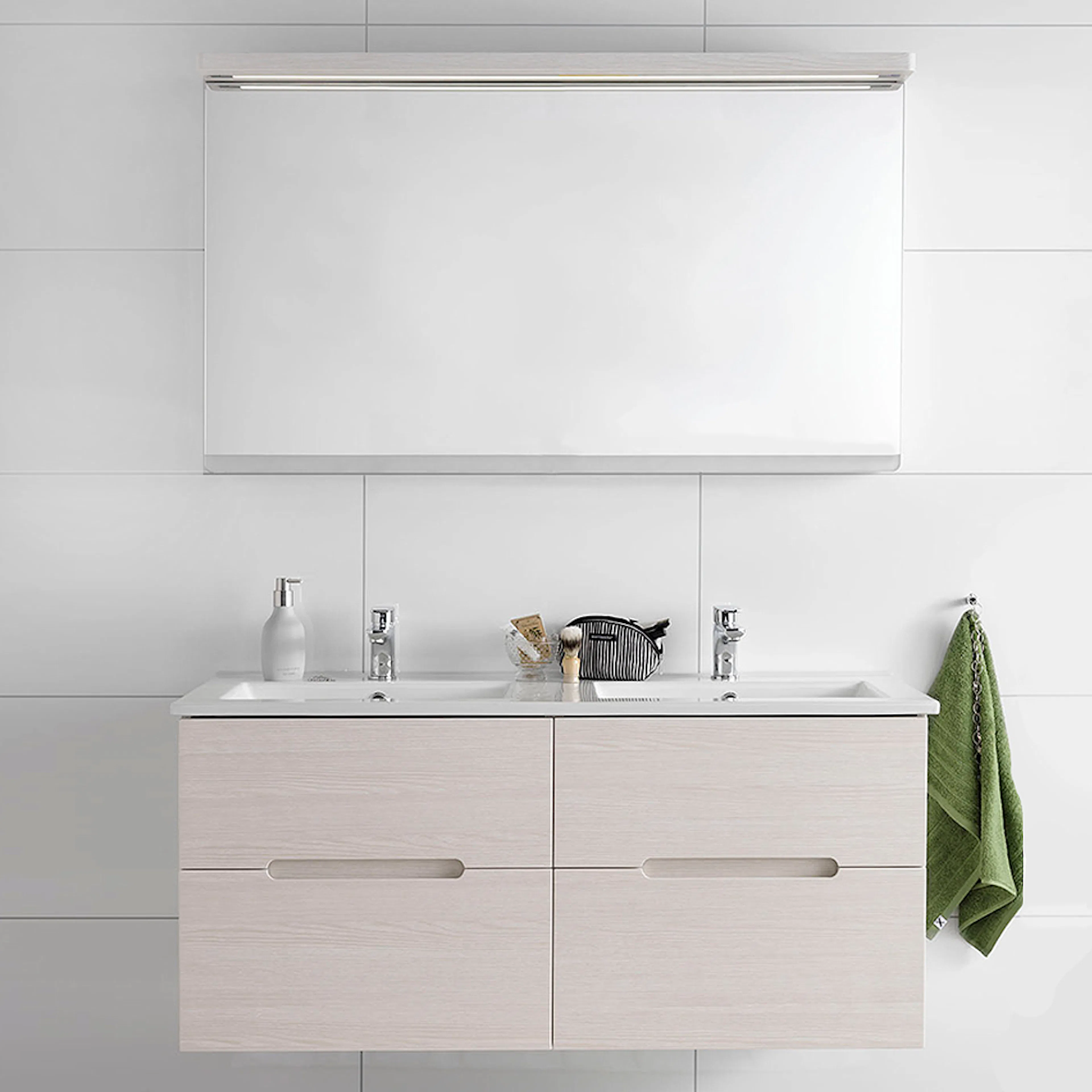 Möbelpaket Hafa Sun Vit Ek Spegelskåp Dubbel